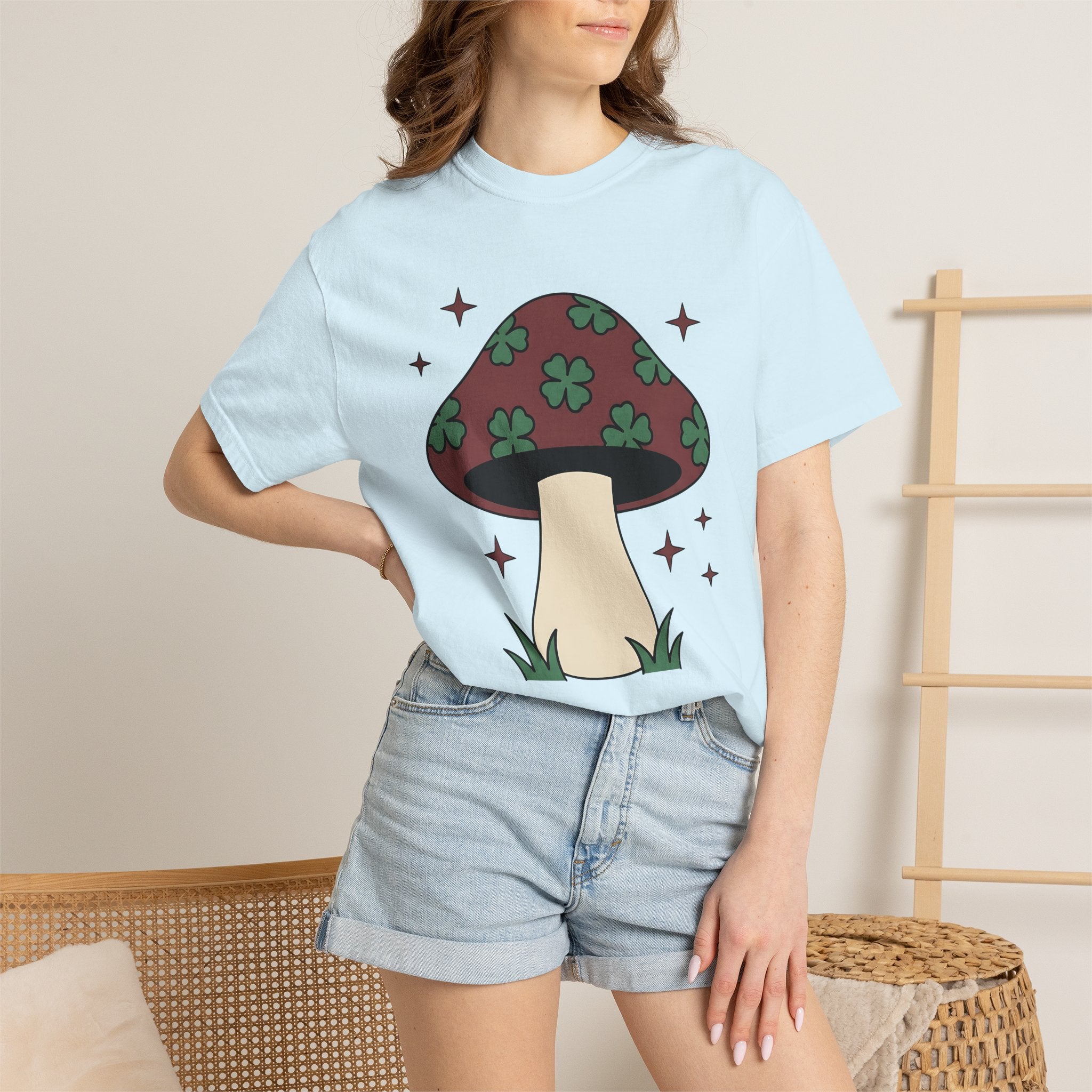 Four Leaf Mushroom Shirt St Patrick's Day Plants Gift Women Retro Tee Shroom T-Shirt Luck Fan Vintage Tshirt Fungi Graphic Simple Glimmers