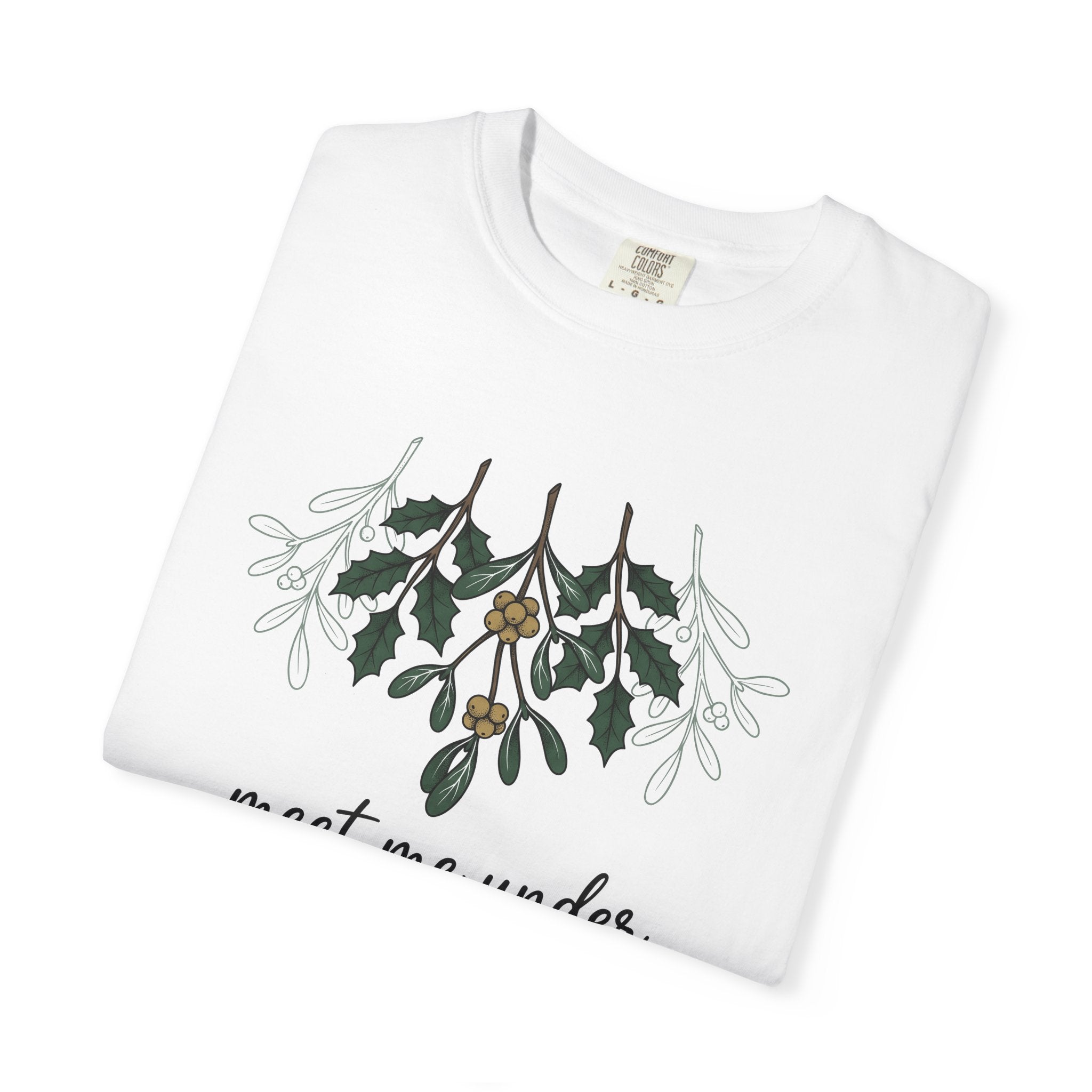 Mistletoe Stalk Shirt Christmas Winter Gift Women Cartoon Tee Kissing Ball T-Shirt Xmas Fan Holiday Graphic Tshirt Traditional Holly