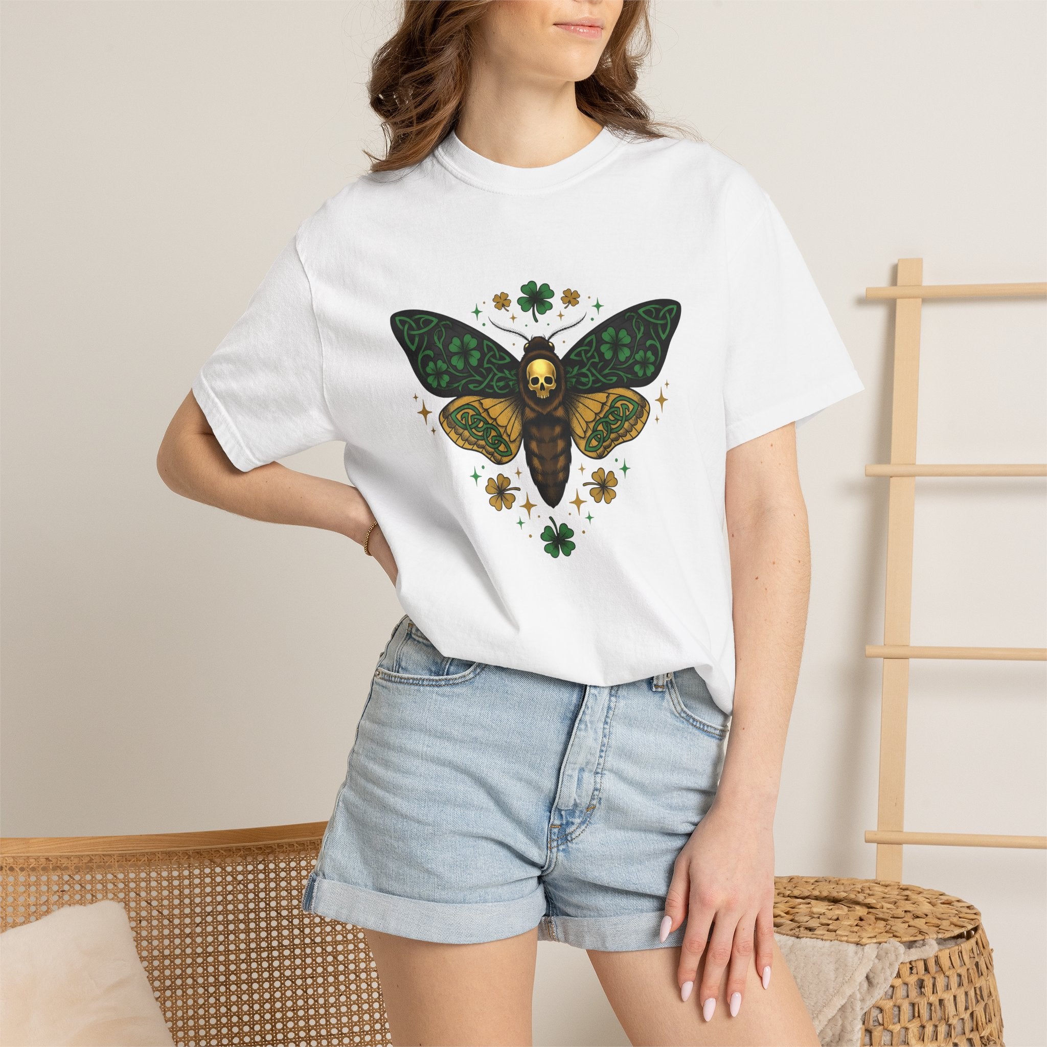 Insect Skull Shirt St Patrick's Day Dark Gift Women Tribal Tee Bug T-Shirt Irish Fan Primitive Tshirt Gothic Graphic Retro Clover Tshirt