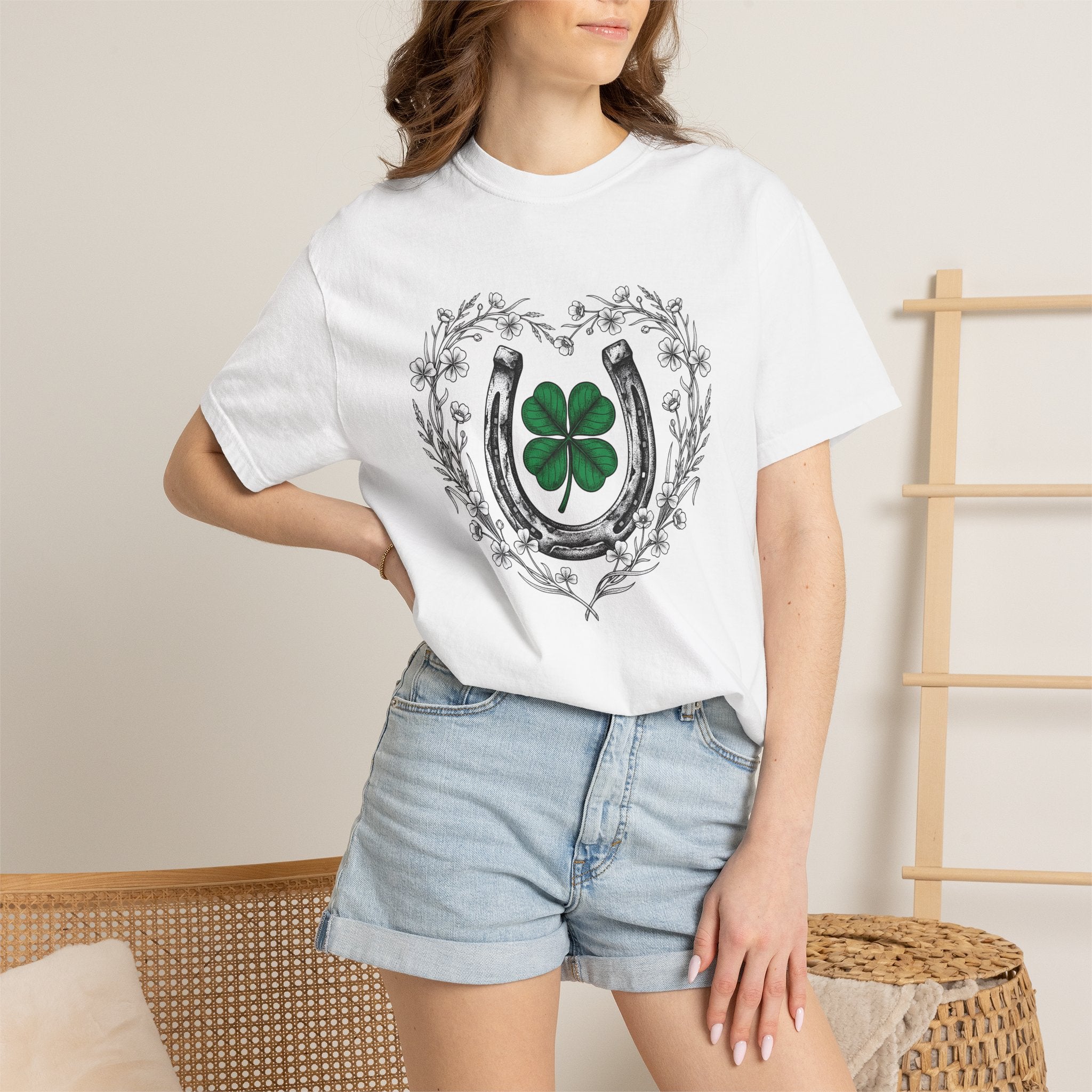 Four Leaf Clover Shirt St Patrick's Day Lucky Gift Women Hand Drawn Tee Shamrock T-Shirt Irish Fan Hand Drawn Tshirt Fortune Graphic Vintage