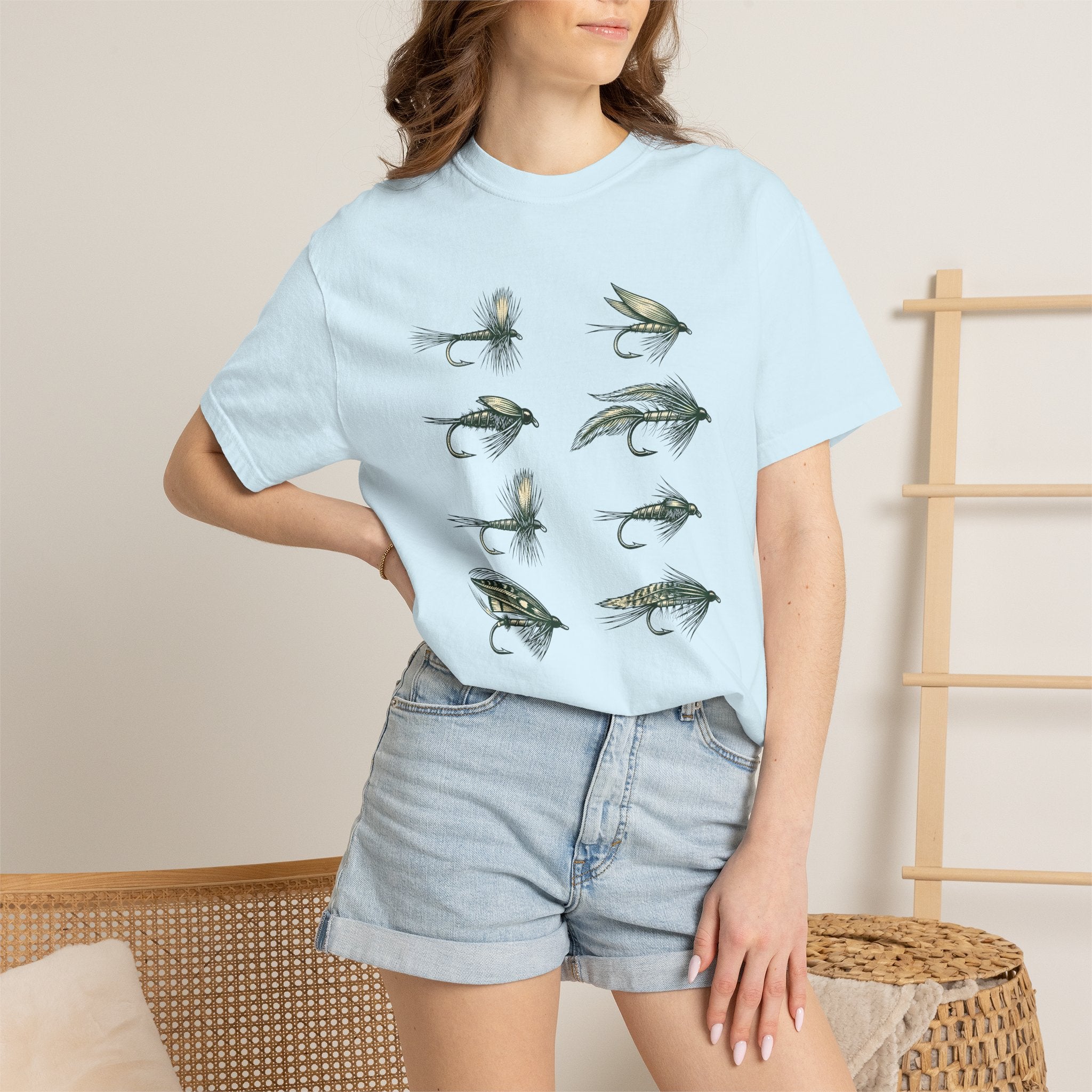 Fishing Flies Shirt Fishing Nature Gift Women Rustic Tee Fly Tying T-Shirt Angler Fan Fly Fishing Tshirt Wildlife Graphic Outline Trebles