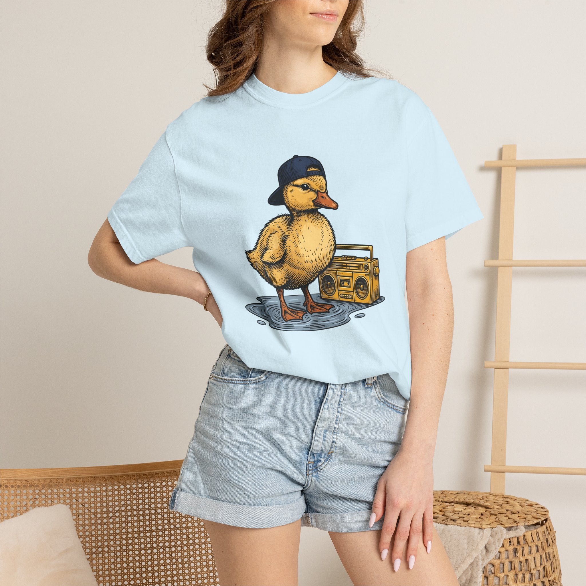 Duck Graphic Shirt Easter Animal Gift Women Vintage Tee Duck T-Shirt Easter Fan Fowl Graphic Retro Tshirt Creature Illustration Hand Drawn