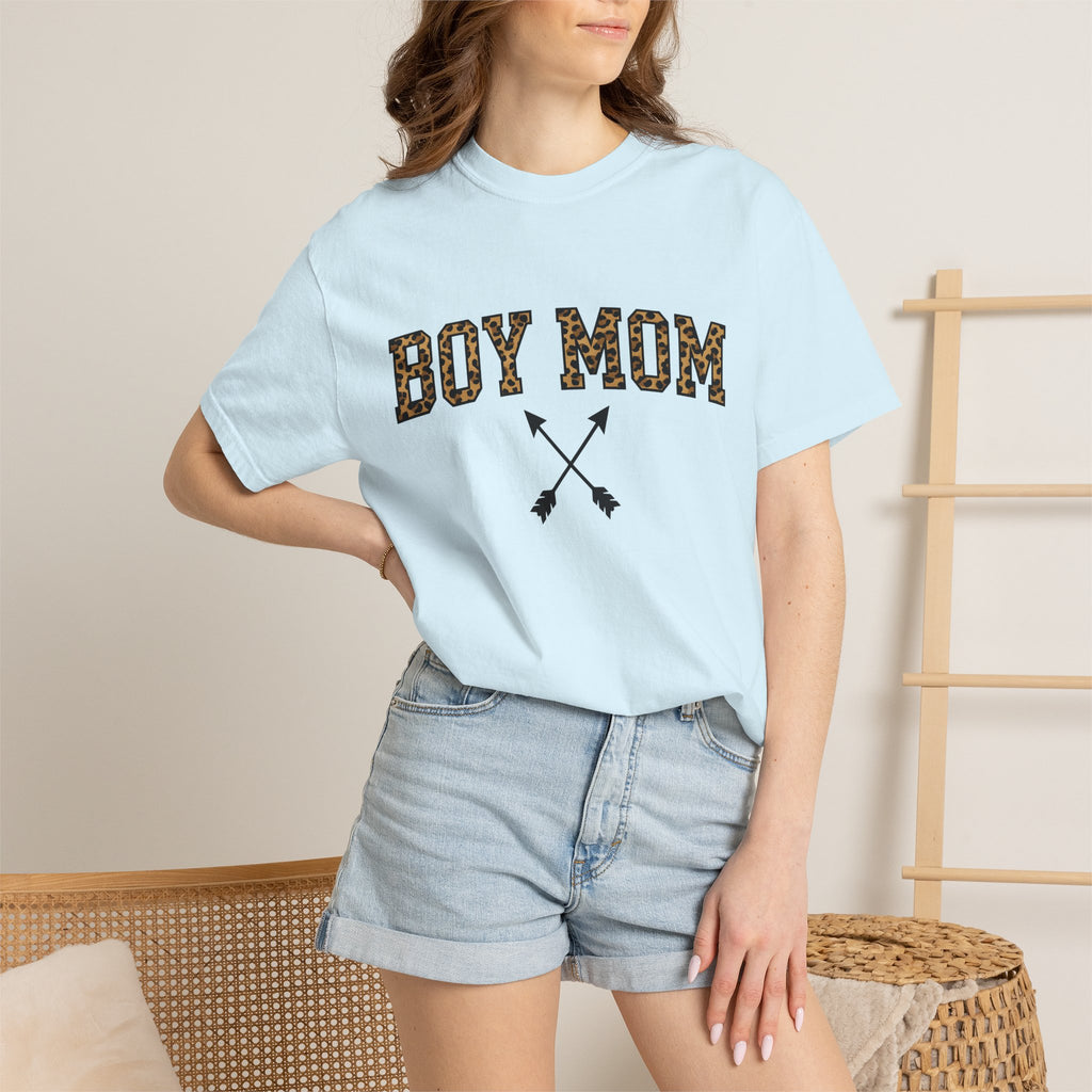 Spotted Text Design Shirt Moms Nature Print Gift Women Thick Tee Typography T-Shirt Motherhood Fan Bold Tshirt Wilderness Graphic Bare Arrow