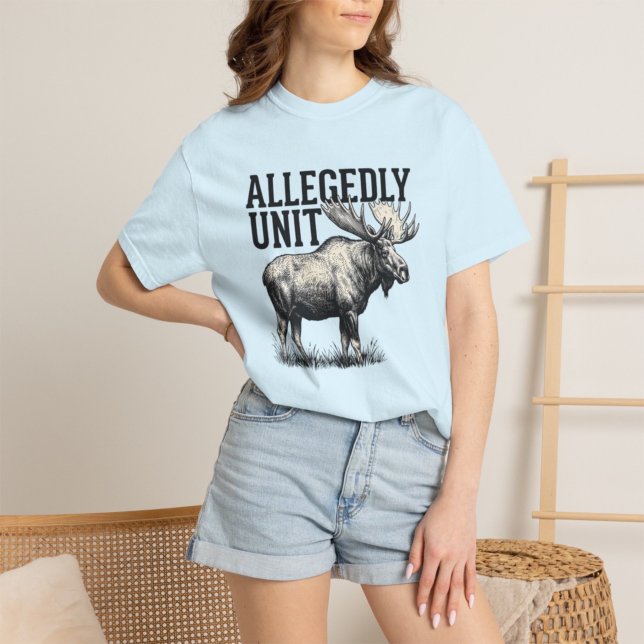 Moose Graphic Shirt Funny Animal Gift Women Vintage Tee Elk T-Shirt Humor Fan Retro Tshirt Wildlife Graphic Hand Drawn Grass Tshirt