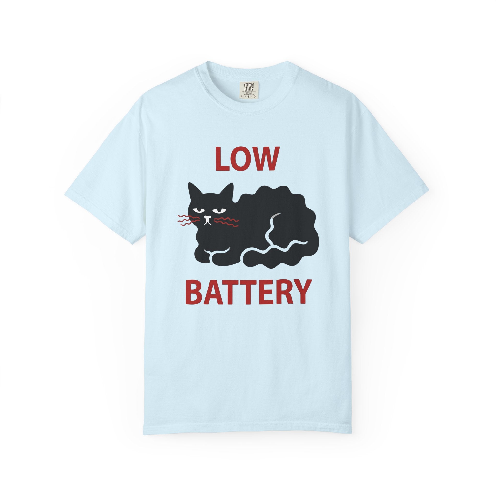 Black Cat Shirt Cat Humor Gift Women Bold Graphic Tee Kitty T-Shirt Feline Fan Graphic Design Illustration Minimalist Wavy Lines Tshirt