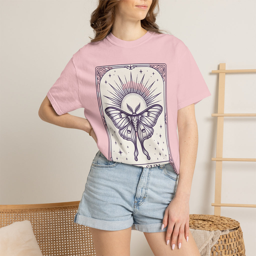 Luna Moth Sun Shirt Boho Chic Magic Gift Women Outline Tee Moon Moth T-Shirt Hippie Fan Minimalist Tshirt Mystical Graphic Retro Star Tshirt