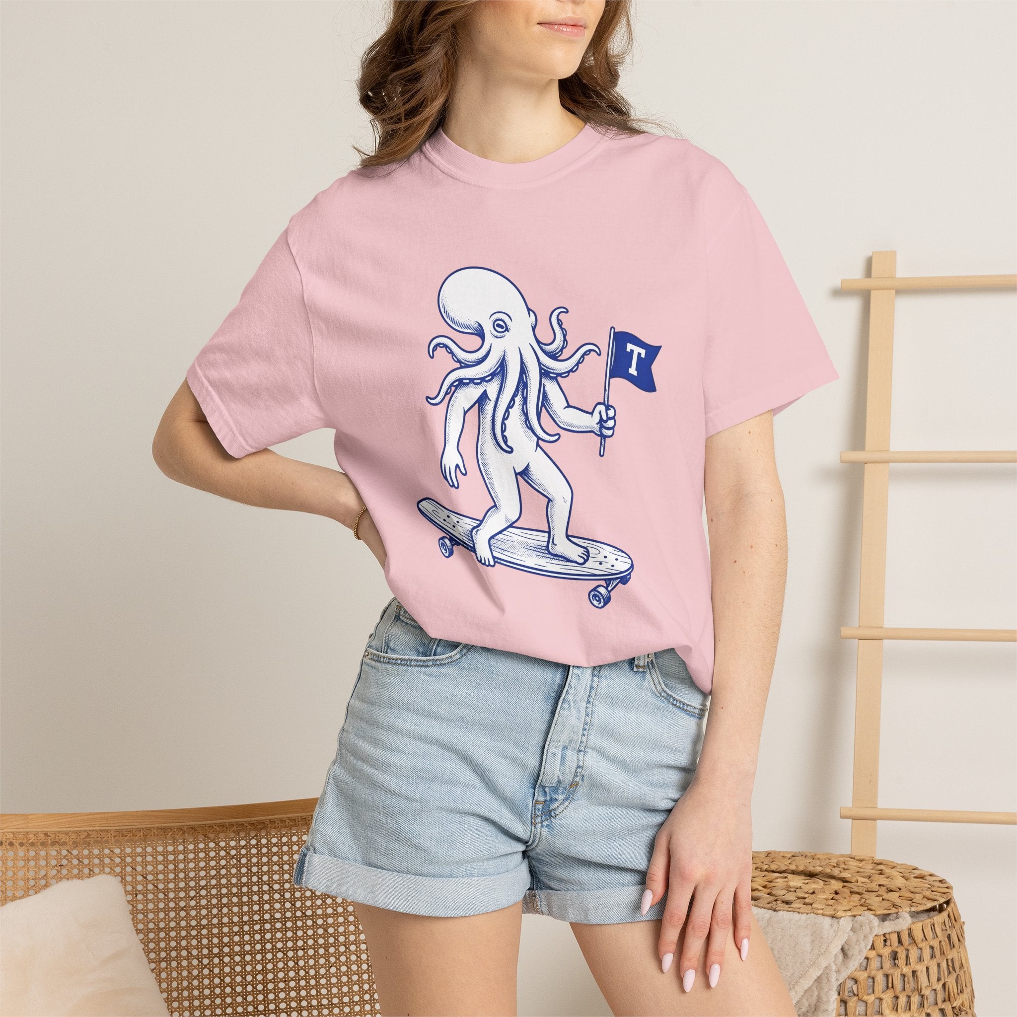 Octopus Cruiser Shirt Animals Aquatic Gift Women Doodle Tee Octopus T-Shirt Wildlife Fan Squid Graphic Tshirt Old School Flag Tshirt