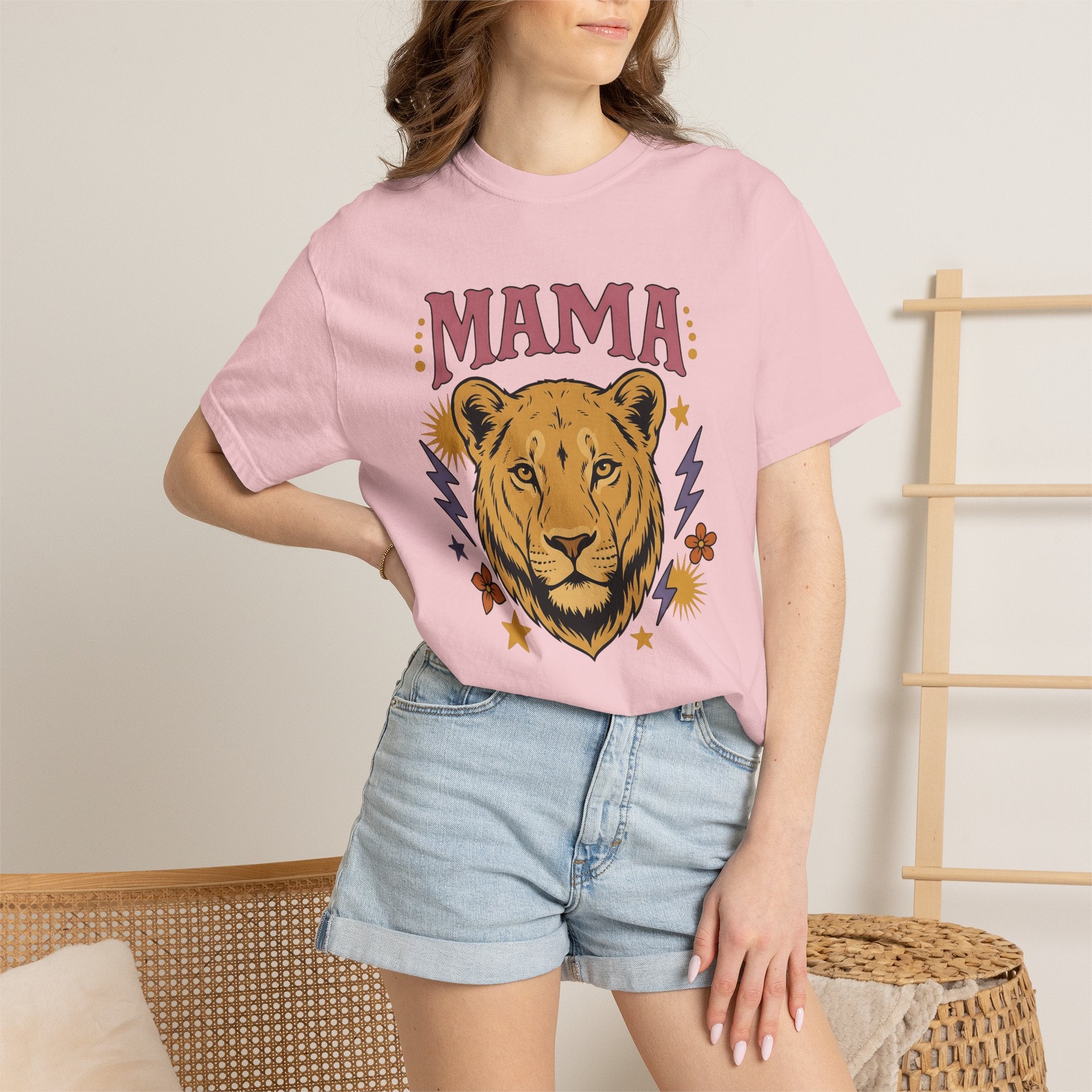 Lion Head Shirt Animals & Flowers Motherhood Gift Women Bold Graphic Tee Lion T-Shirt Wildlife Fan Graphic Design Mom Illustration Retro