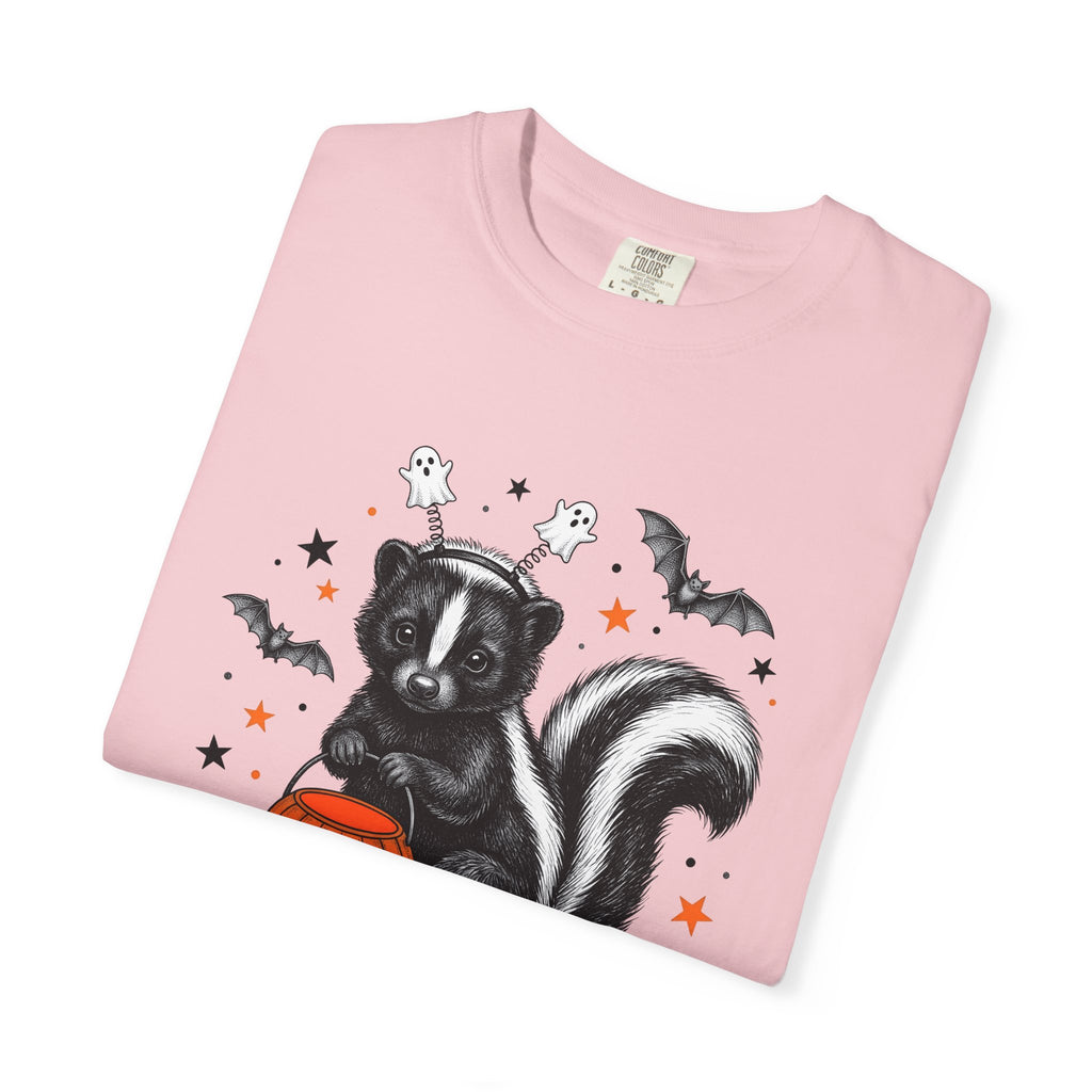 Skunk Spooky Shirt Halloween Animals Seasonal Gift Women Sketch Tee Stink t-shirt Halloween Fan Drawing Graphic Retro Jack O Lantern Tshirt