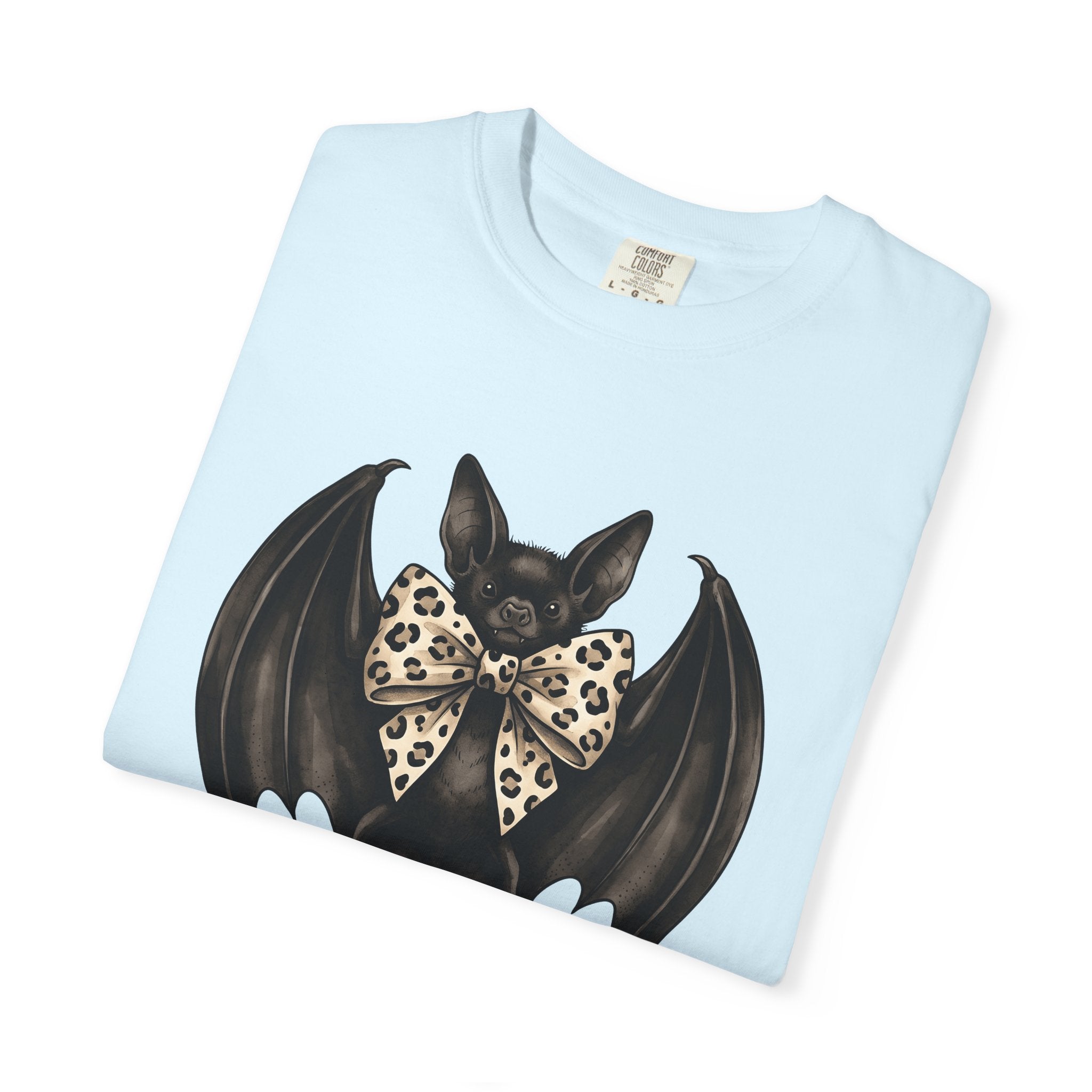 Bat Bow Accessory Shirt Halloween Zoology Gift Women Macabre Tee Bow Tie T-Shirt Horror Fan Gothic Tshirt Wildlife Graphic Old School Animal