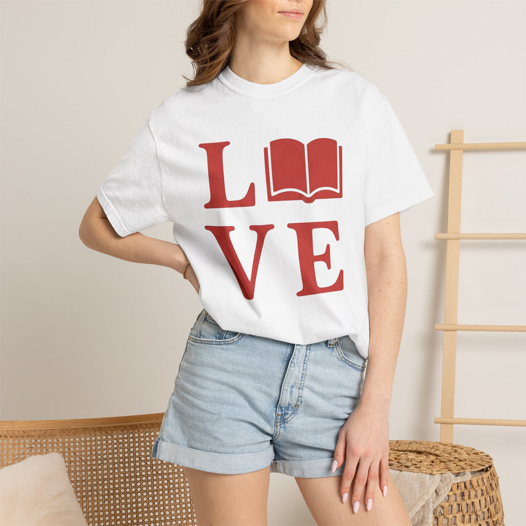 Book Love Shirt St. Valentine's Day Bookworm Gift Women Minimalist Tee Bibliophile T-Shirt Valentine Fan Simple Tshirt Book Illustration