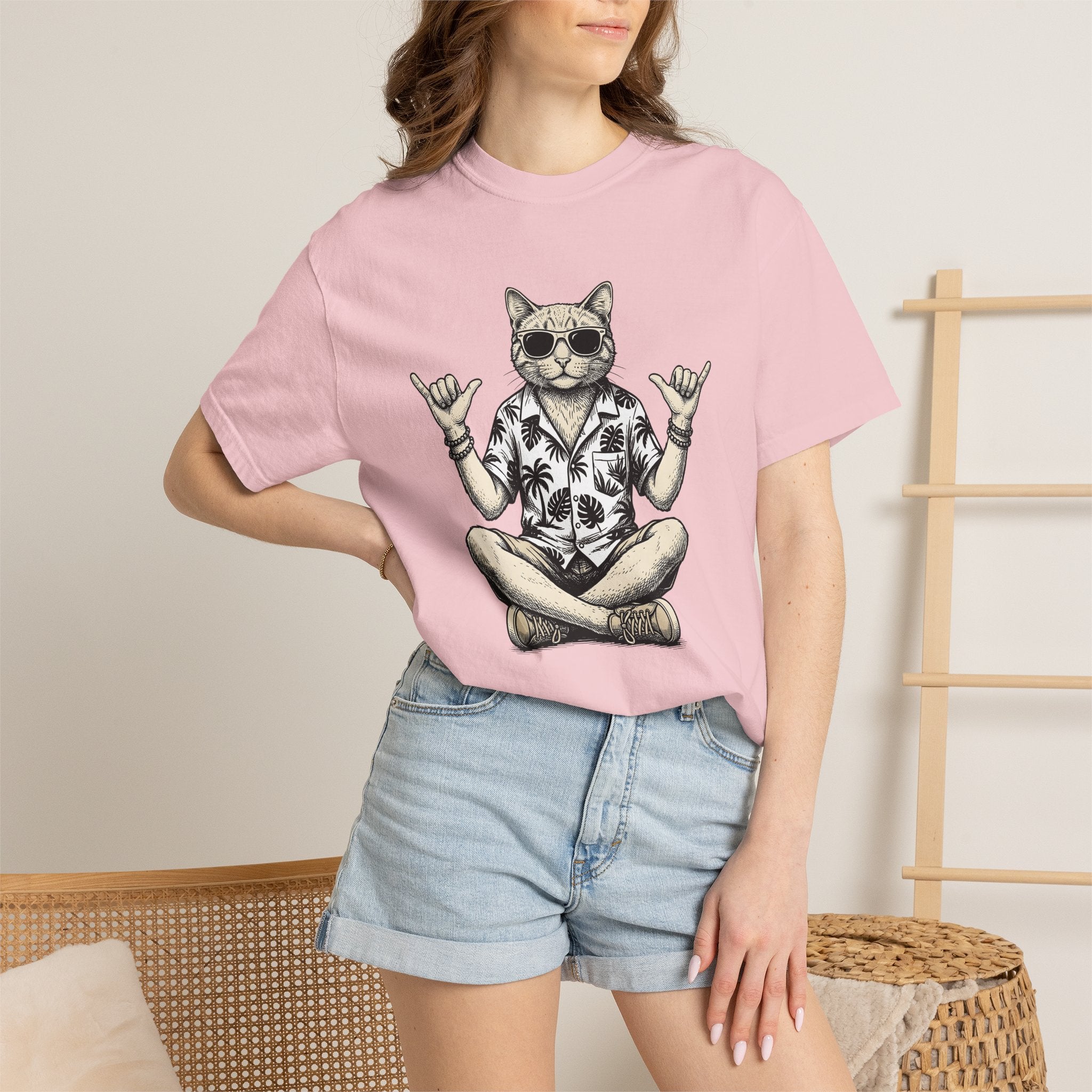 Feline Sunglasses Shirt Cat Coast Gift Women Cartoon Tee Cat Eye T-Shirt Kitty Fan Feline Graphic Coast Design Cat Old School Floral Shirt