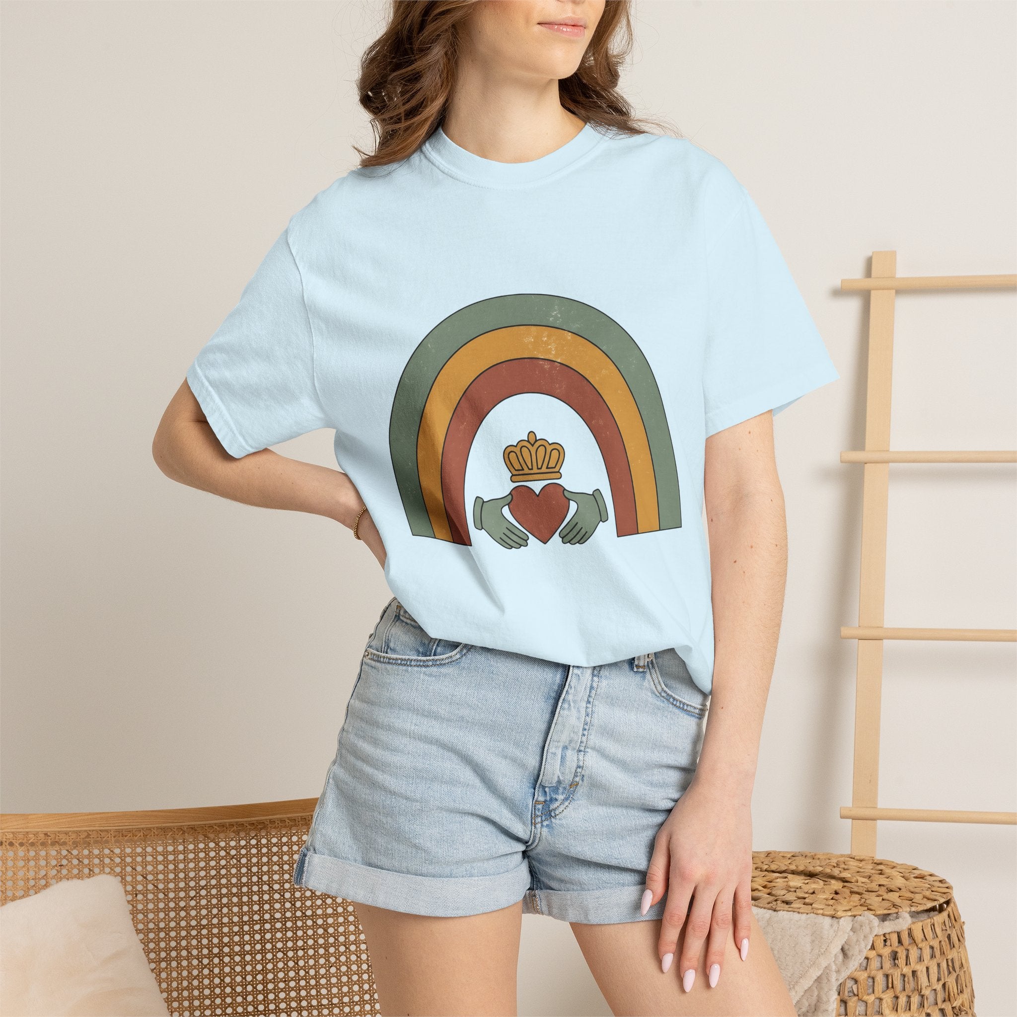 Claddagh Rainbow Shirt St Patrick's Day Celtic Gift Women Bohemian Tee Shamrock T-Shirt Luck Fan Celtic Knot Graphic Tshirt Retro Tiara