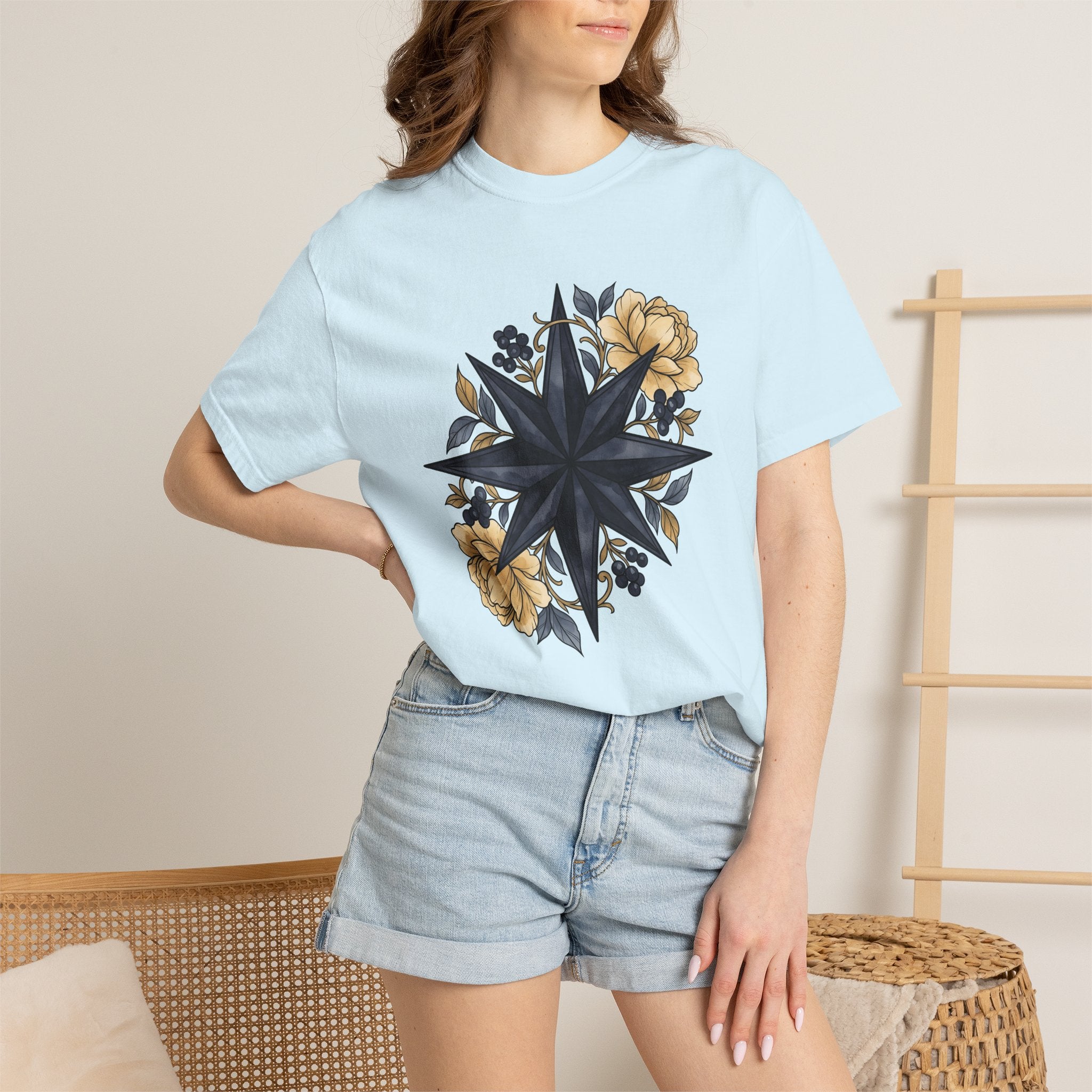 Compass Rose Shirt Boho Chic Plants Gift Women Floral Tee Wind Rose T-Shirt Bohemian Fan Floral Art Tshirt Botanical Graphic Watercolor