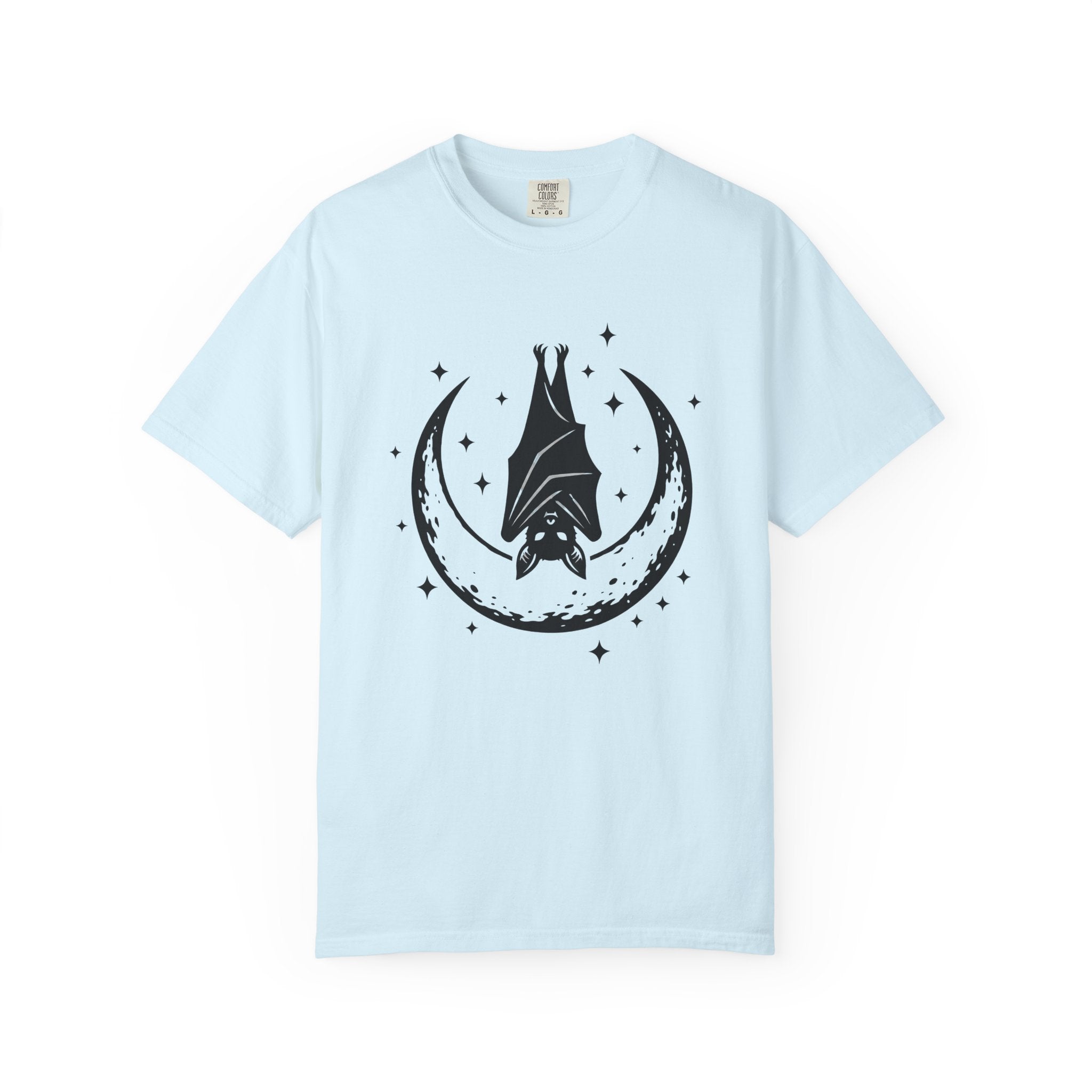 Bat Moon Shirt Boho Chic Space Gift Women Eerie Tee Lunar T-Shirt Bohemian Fan Spooky Tshirt Galaxy Graphic Sleek Stars Tshirt