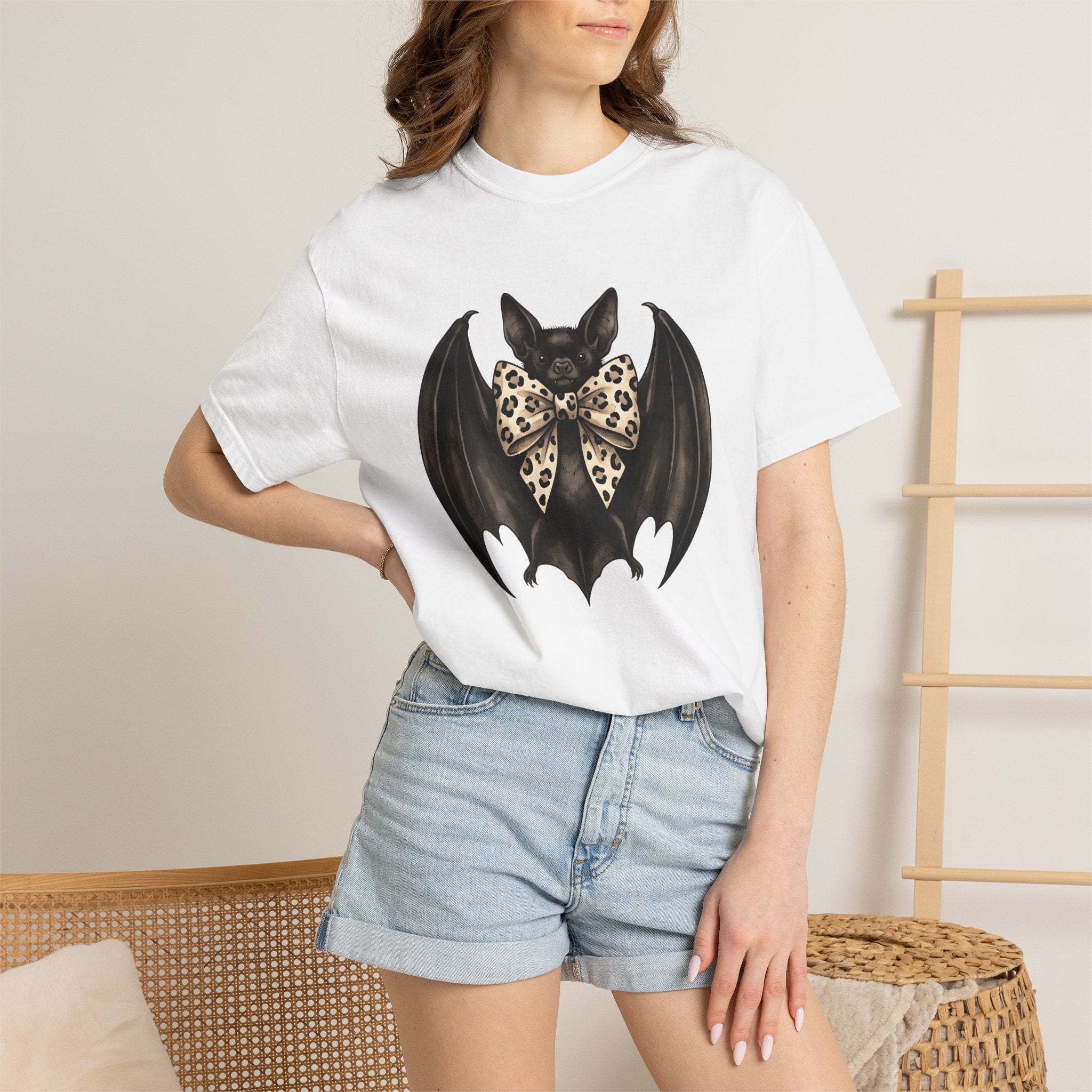 Bat Bow Accessory Shirt Halloween Zoology Gift Women Macabre Tee Bow Tie T-Shirt Horror Fan Gothic Tshirt Wildlife Graphic Old School Animal