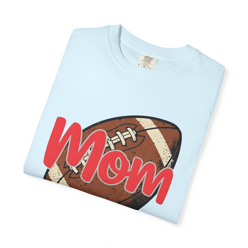 Football Graphic Shirt Moms Football Gift Women Distressed Tee Soccer T-Shirt Mom Fan Vintage Tshirt Gridiron Graphic Retro Sports Ball