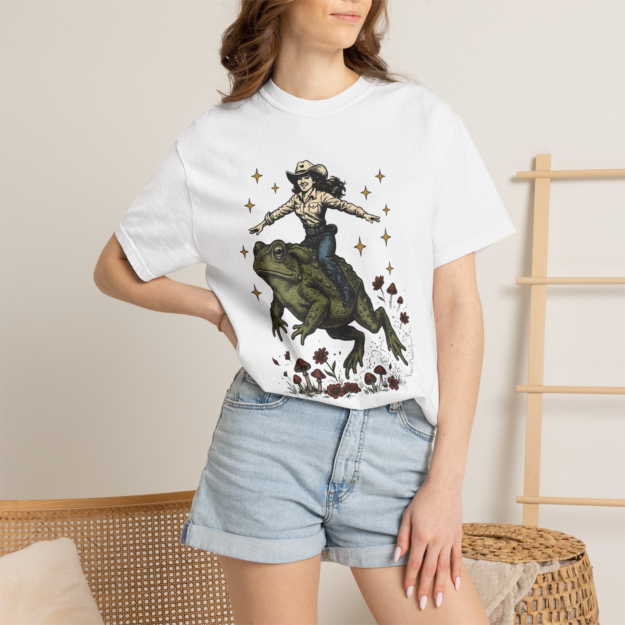 Cowgirl Riding Frog Shirt Cowgirl Western Gift Women Vintage Tee Rodeo T-Shirt Cowboy Fan Retro Tshirt Country Graphic Hand Drawn