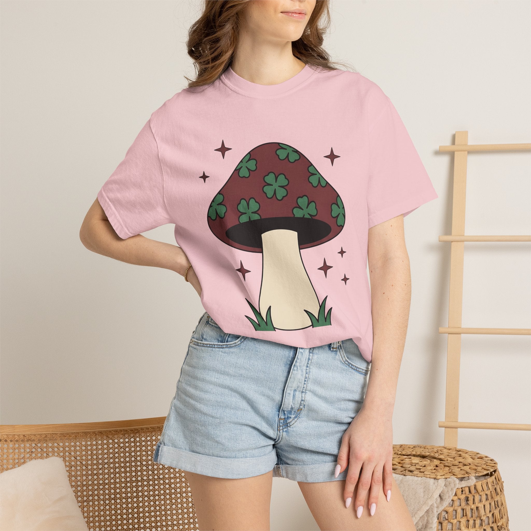 Four Leaf Mushroom Shirt St Patrick's Day Plants Gift Women Retro Tee Shroom T-Shirt Luck Fan Vintage Tshirt Fungi Graphic Simple Glimmers