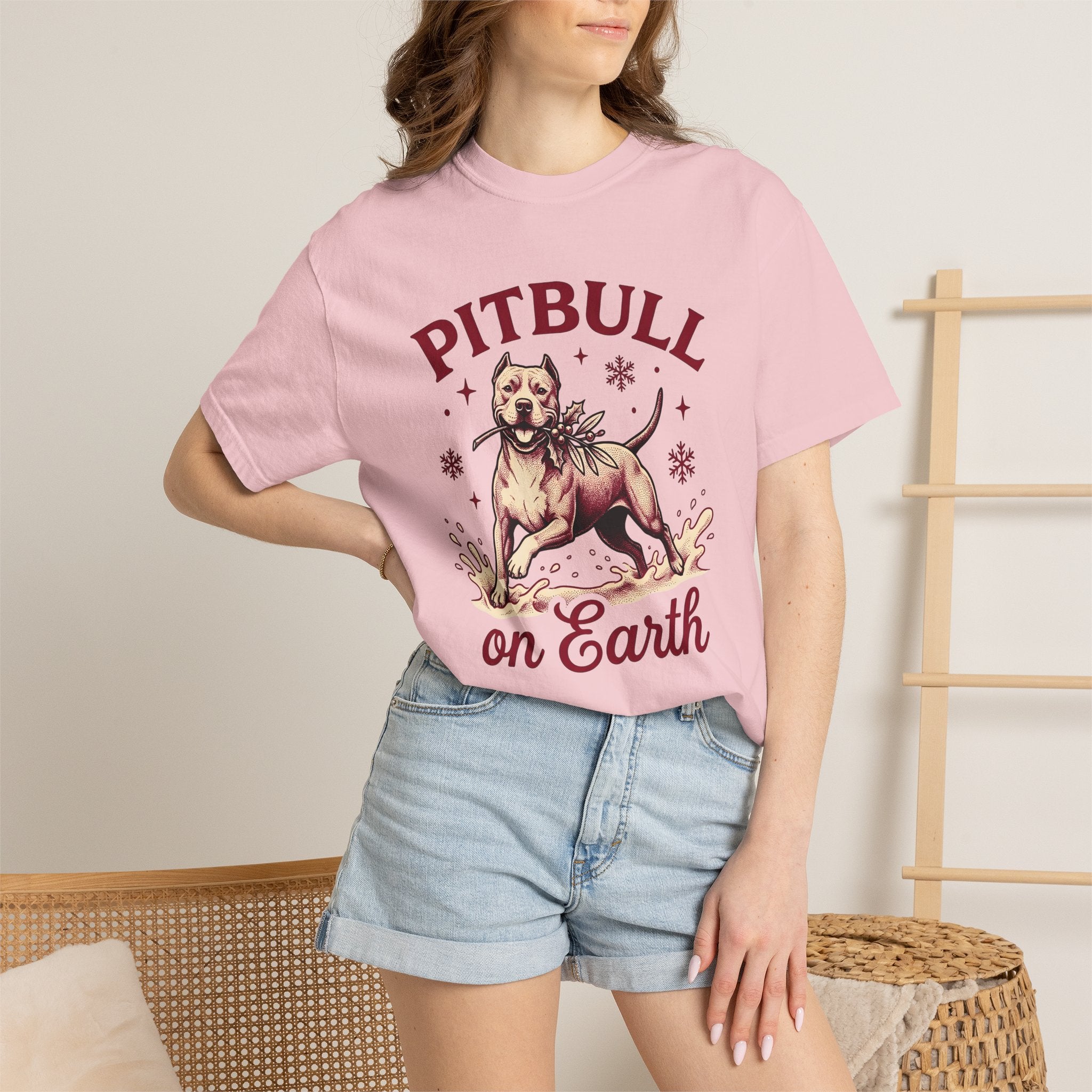 Pitbull Dog Shirt Dog Christmas Gift Women Vintage Tee Pibble T-Shirt Dog Fan American Bully Tshirt Xmas Graphic Hand Drawn Snowflake Tshirt