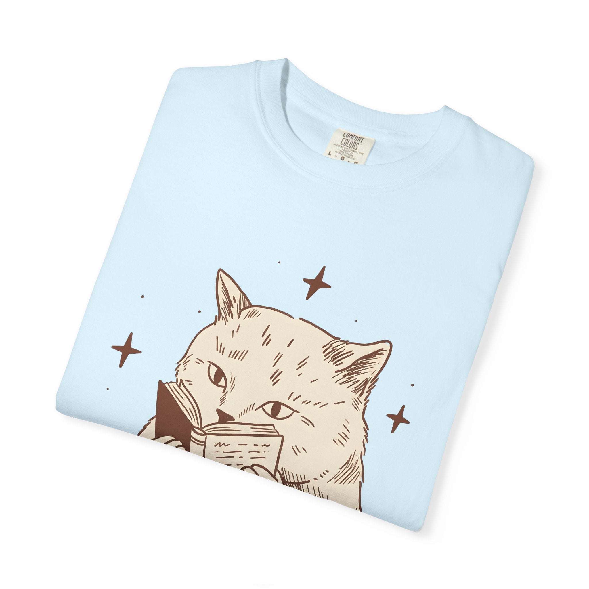 Cat Reading Shirt Cat Bookworm Gift Women Hand Drawn Tee Kitty T-Shirt Feline Fan Illustrated Graphic Vintage Stars Tshirt