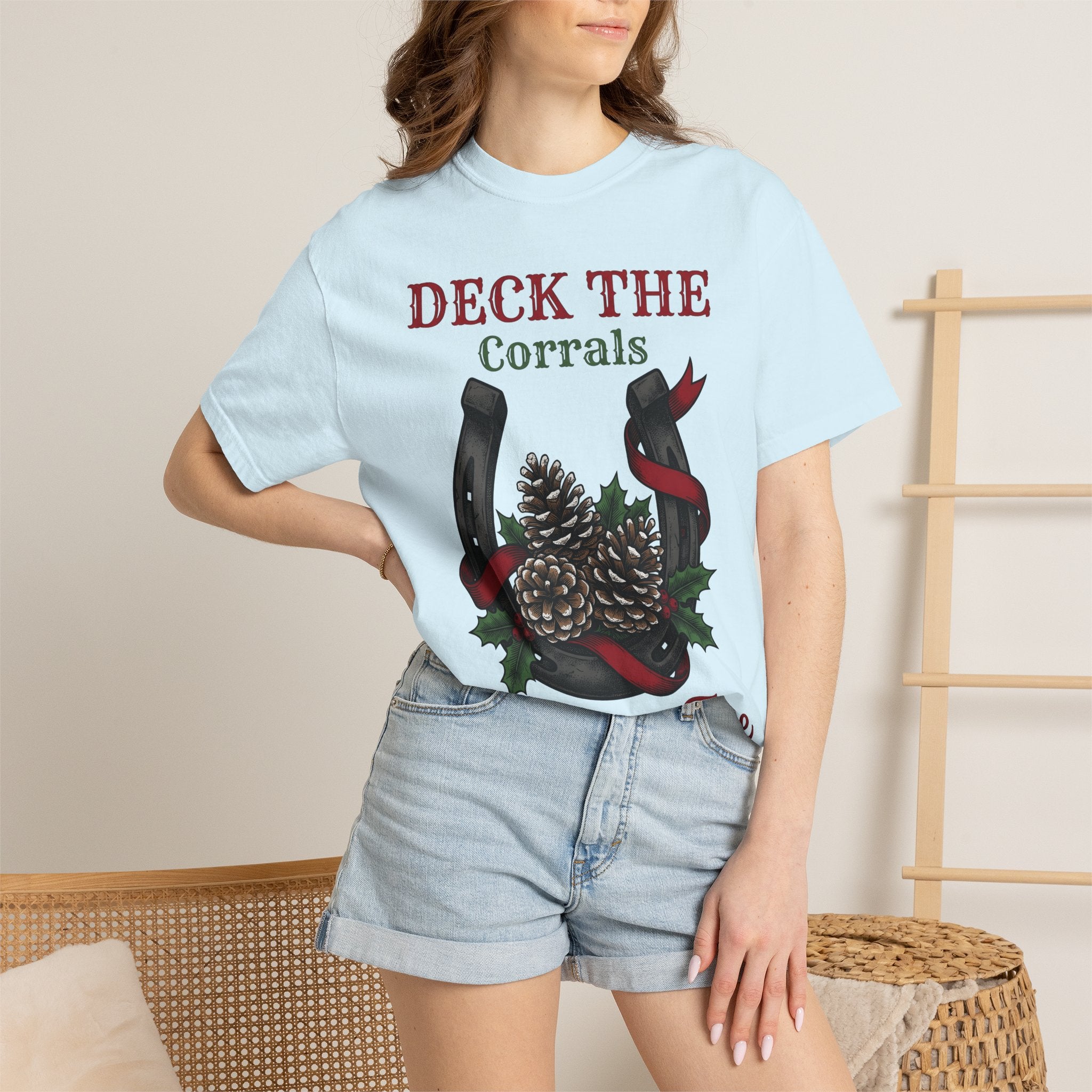 Horseshoe Pinecone Shirt Christmas Western Gift Women Rustic Tee Pinecone T-Shirt Xmas Fan Country Graphic Tshirt Vintage Holly Tshirt