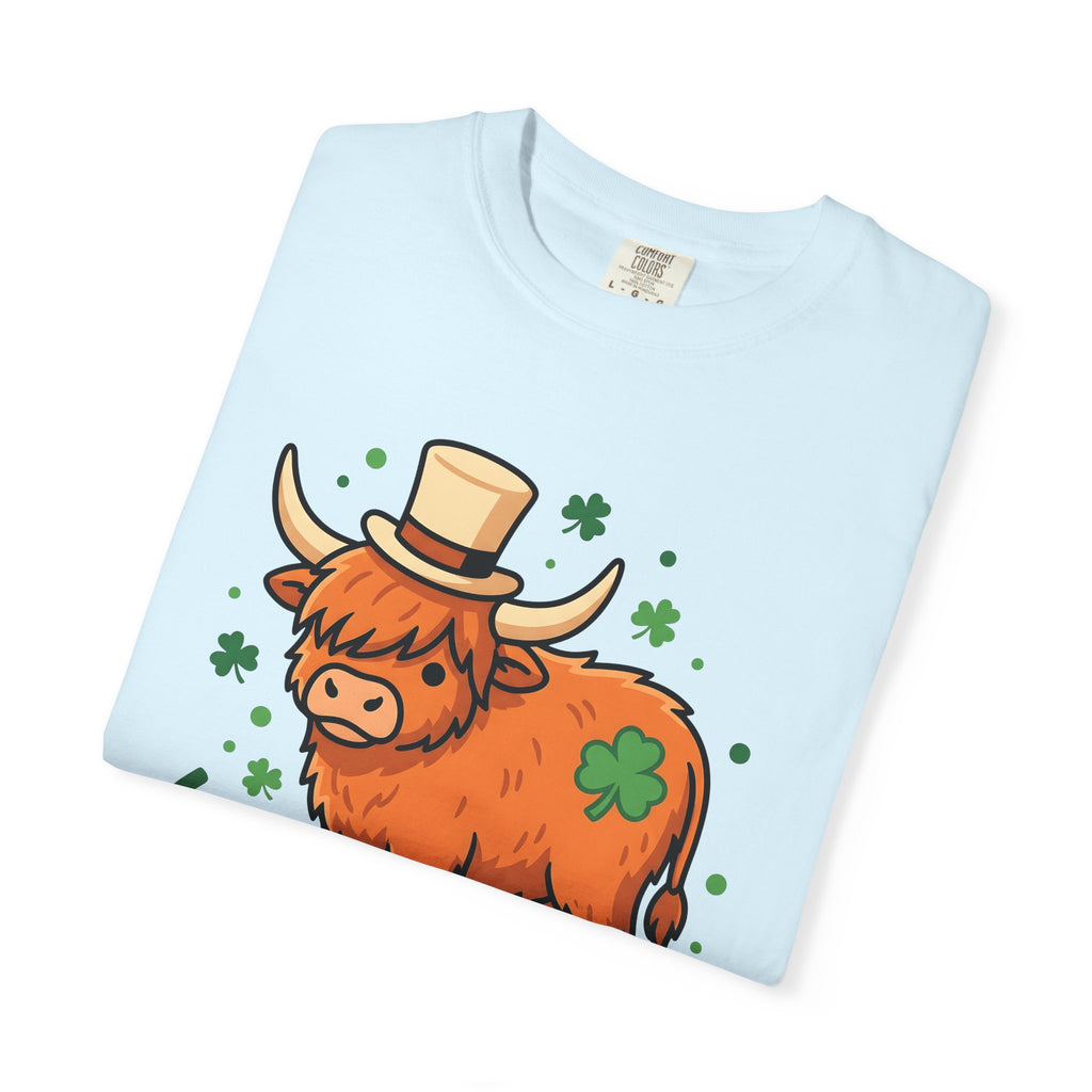 Highland Cow Shirt St Patrick's Day Animal Gift Women Cute Tee Cow T-Shirt St Patricks Day Fan Cute Tshirt Creature Graphic Cartoon Shamrock