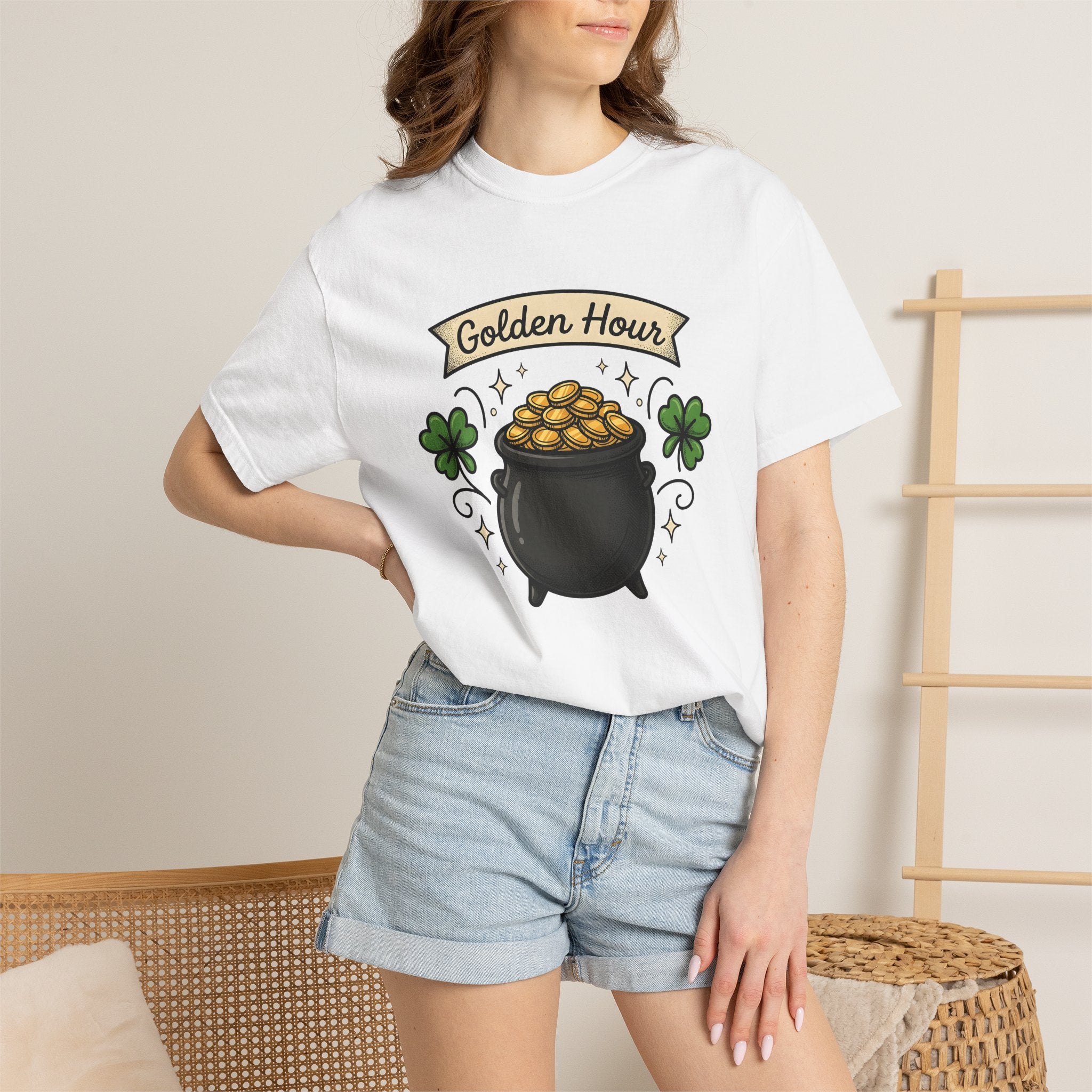 Gold Pot Shirt St. Patrick's Day Celebration Gift Women Comic Tee Treasure T-Shirt Luck Fan Cartoon Tshirt Party Graphic Retro Clover Tshirt