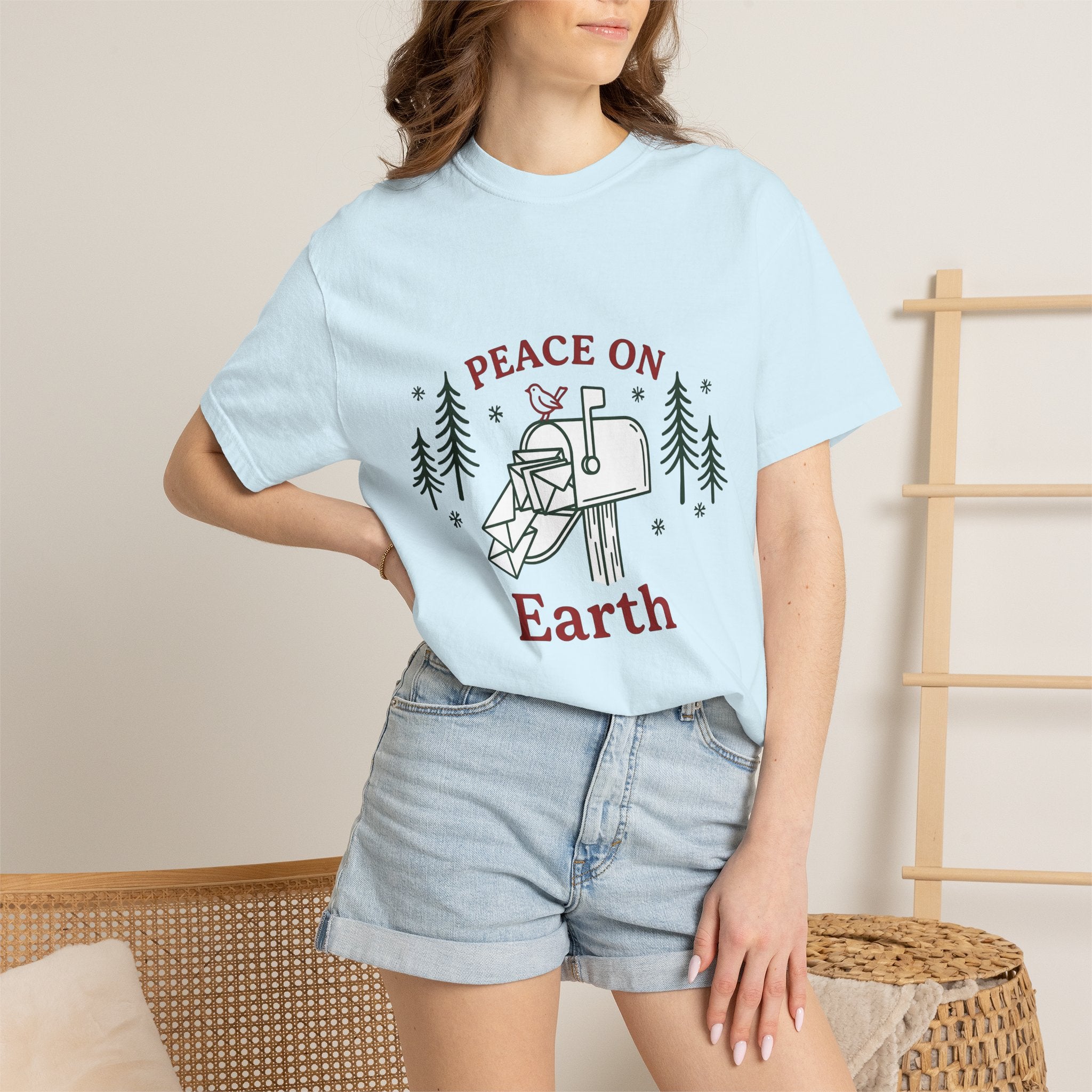 Mailbox Bird Shirt Christmas Festivity Gift Women Modern Tee Mailbox T-Shirt Holiday Fan Winter Tshirt Celebration Graphic Classic Evergreen