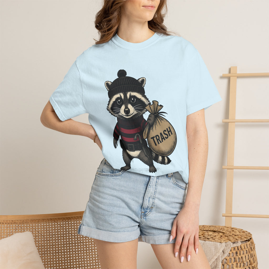 Raccoon Graphic Shirt Animals Humor Gift Women Hand Drawn Tee Trash Panda T-Shirt Wildlife Fan Illustrated Tshirt Funny Graphic Vintage