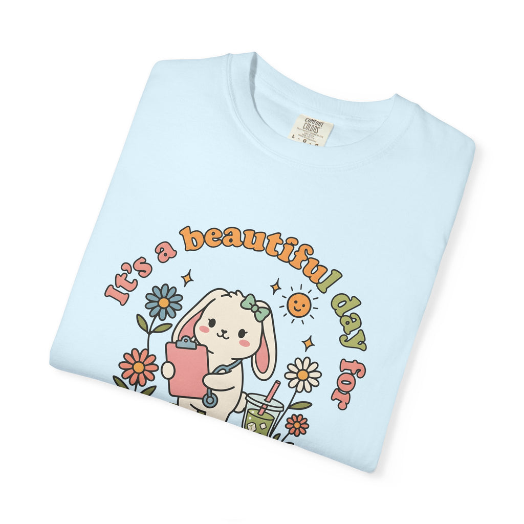 Rabbit Nurse Shirt Nurses Creatures Gift Women Cartoon Tee Bunny T-Shirt Nurse Enthusiast Comic Tshirt Animal Graphic Old School Flowers
