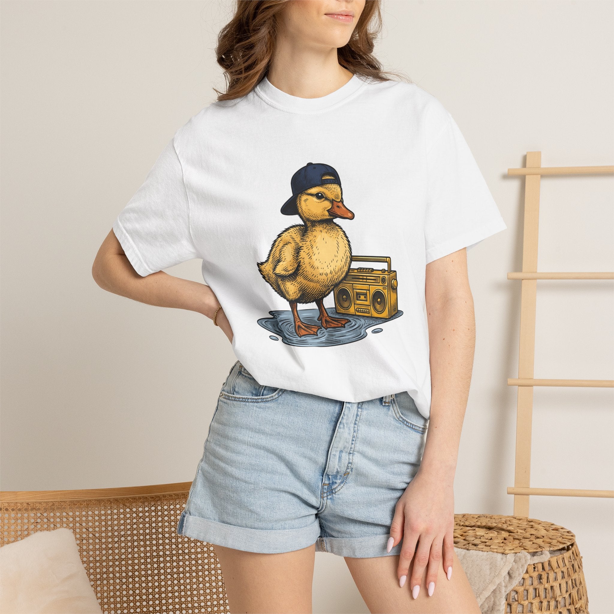 Duck Graphic Shirt Easter Animal Gift Women Vintage Tee Duck T-Shirt Easter Fan Fowl Graphic Retro Tshirt Creature Illustration Hand Drawn
