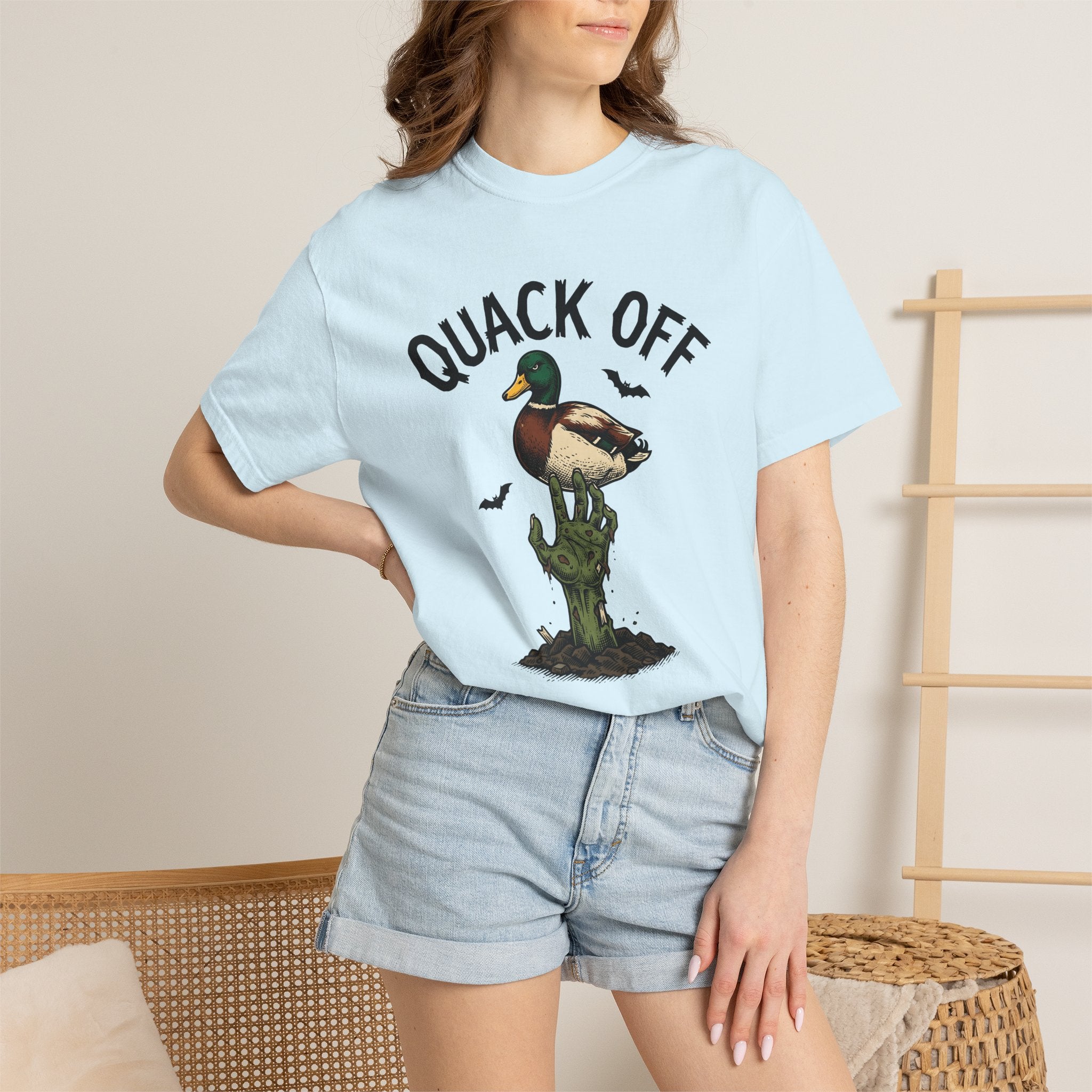 Zombie Hand Duck Shirt Halloween Animal Gift Women Comic Tee Undead Duck T-Shirt Horror Fan Creepy Tshirt Creature Graphic Vintage Bats