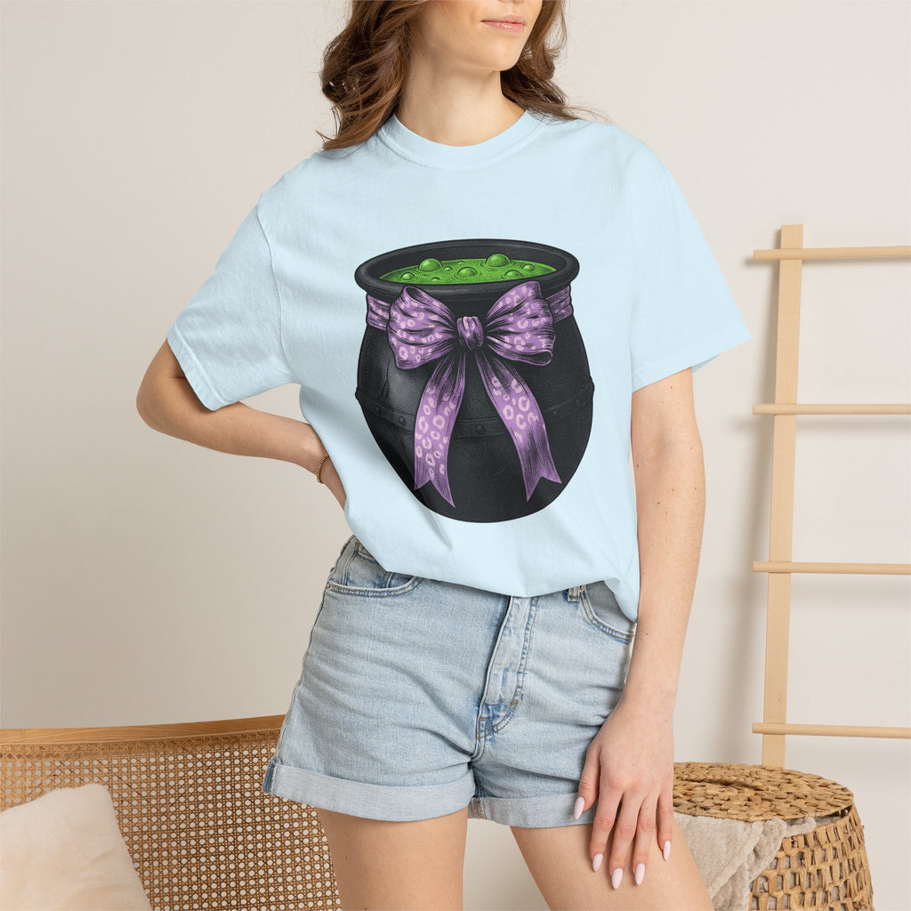 Magic Cauldron Shirt Halloween Sorcery Gift Women Dark Tee Cauldron T-Shirt Horror Fan Gothic Tshirt Witchcraft Graphic Retro Ribbon Tshirt