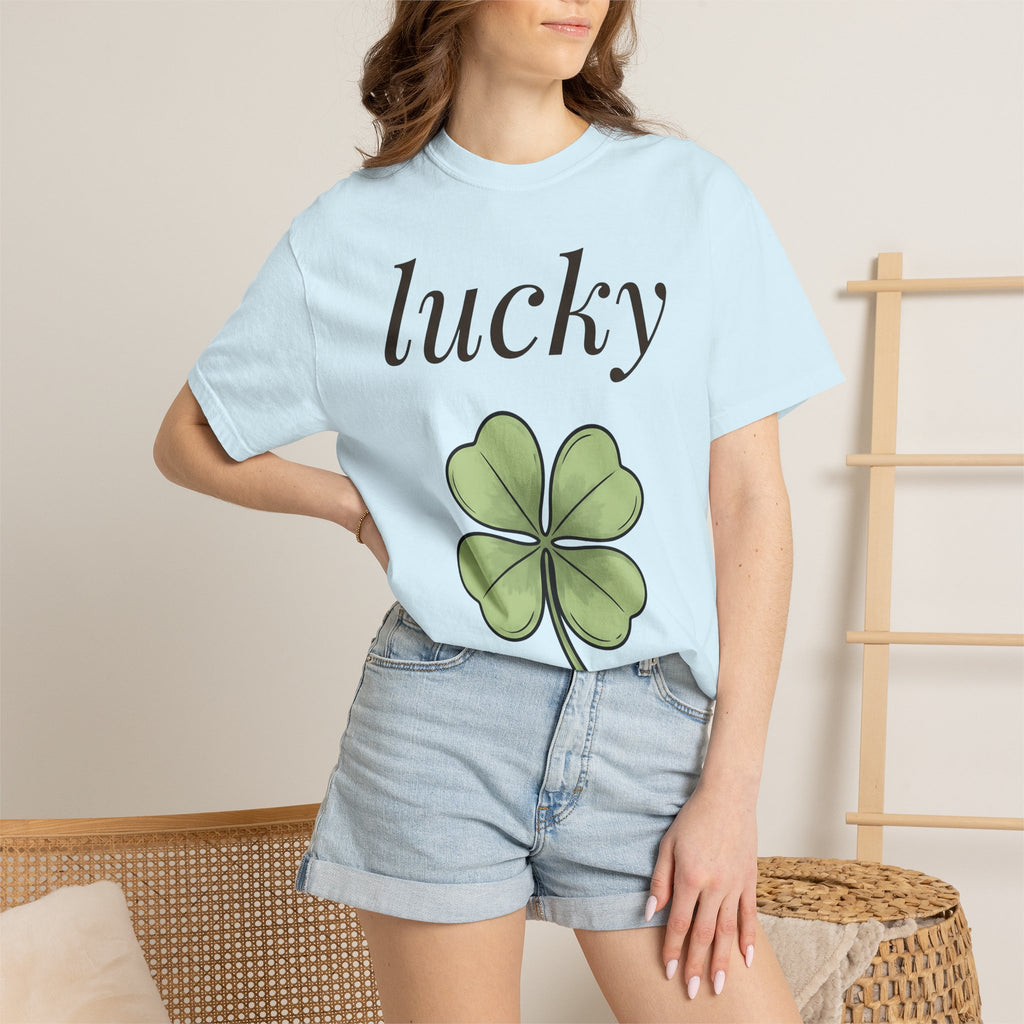 Four Leaf Clover Shirt Holiday Luck Gift Women Hand Drawn Tee Shamrock T-Shirt Vacation Fan Illustrated Tshirt Fortune Graphic Minimalist