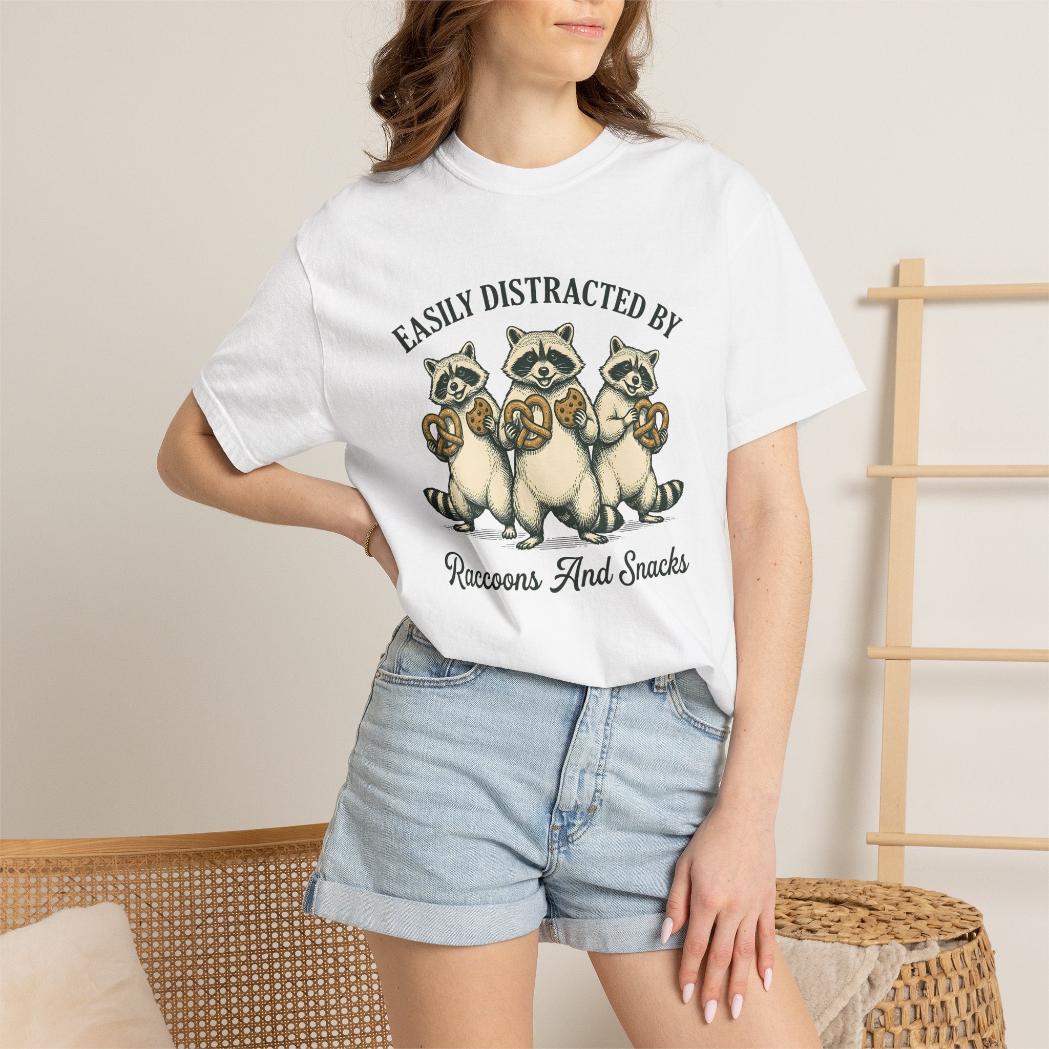 Raccoon Snack Shirt Raccoon Animal Gift Women Vintage Tee Trash Panda T-Shirt Raccoon Fan Retro Tshirt Wildlife Graphic Hand Drawn Pretzel