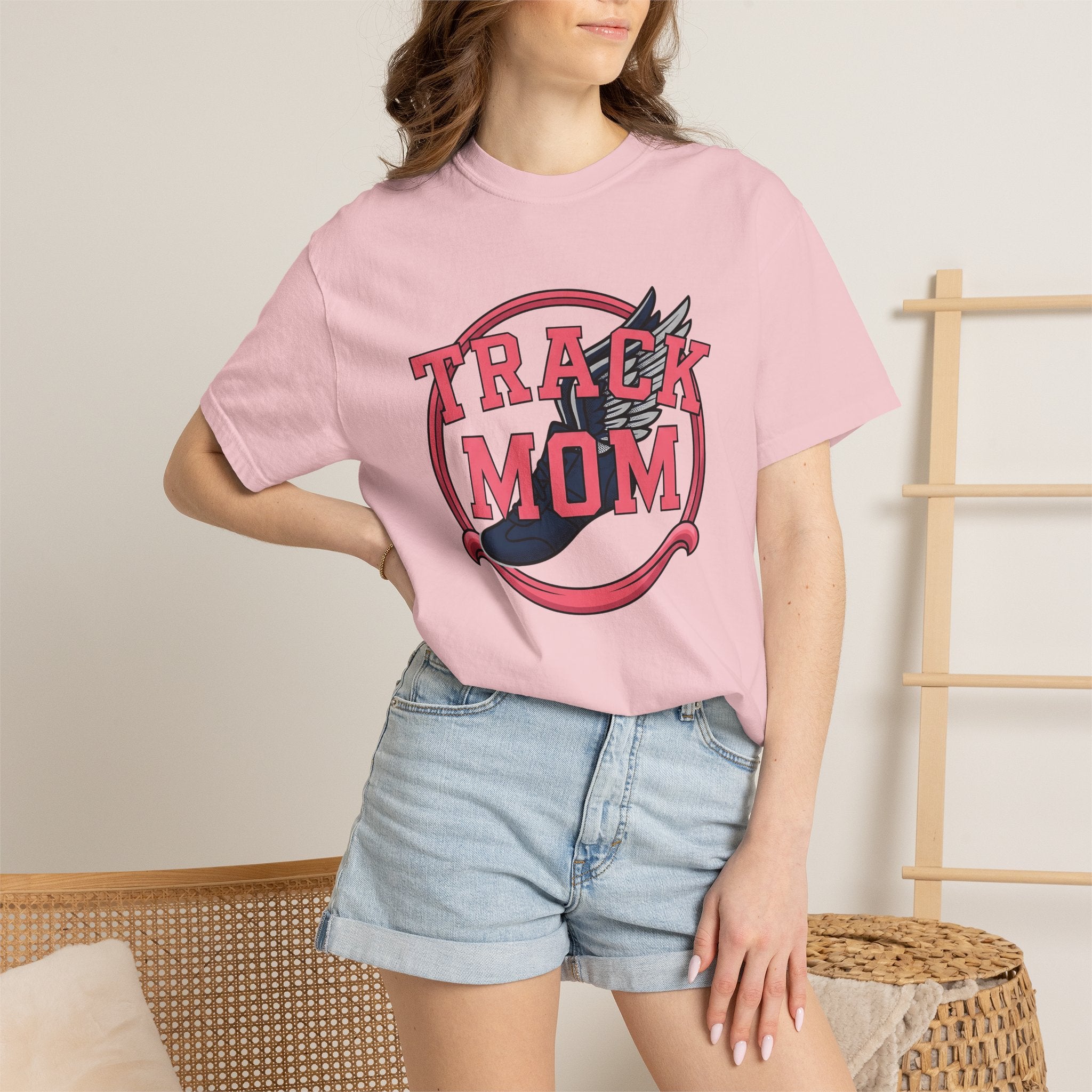 Race Shoes Wings Shirt Track Mom Fitness Gift Women Cartoon Tee Racing Cleats T-Shirt Runner Enthusiast Comic Tshirt Fitness Graphic Old