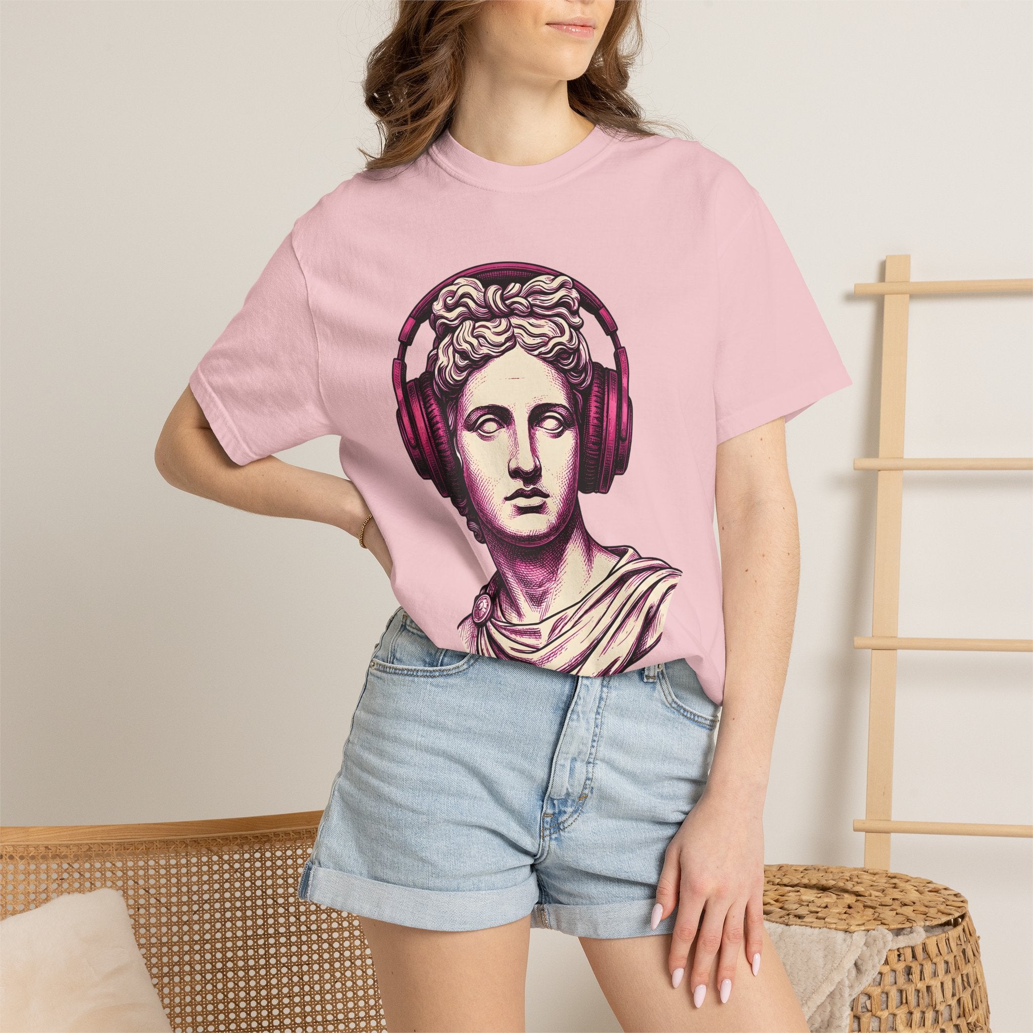 Greek Statue Earbuds Shirt St. Valentine's Day Look Gift Women Graphic Tee Earphones T-Shirt Valentine Fan Illustrated Tshirt Gaze Graphic