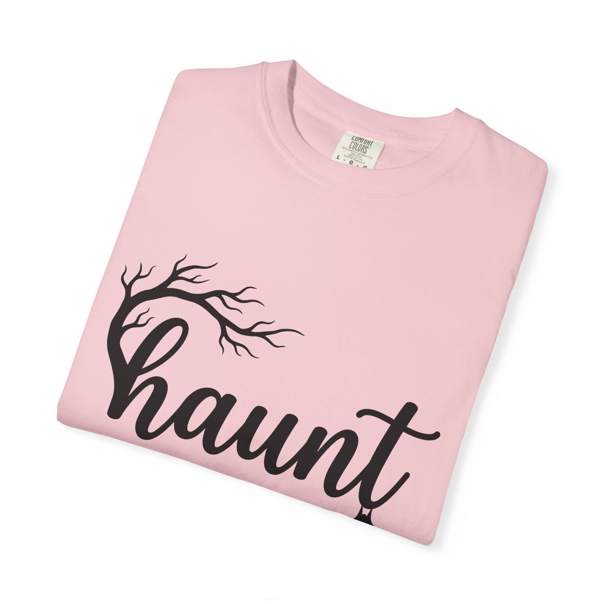 Haunted Tree Shirt Halloween Thriller Gift Women Dark Tee Ghost Tree T-Shirt Horror Fan Spooky Tshirt Suspense Graphic Simple Flying Bat