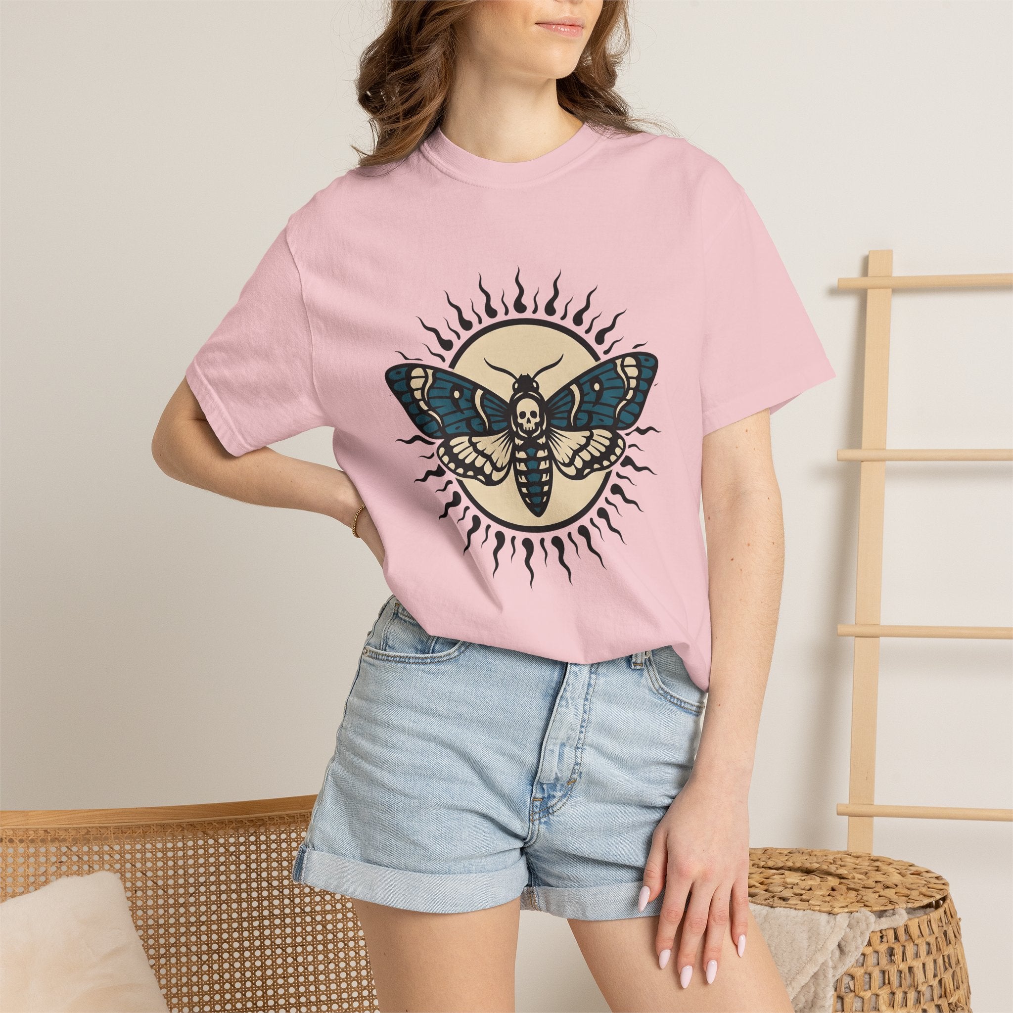 Skull Moth Shirt Boho Chic Dark Gift Women Traditional Tattoo Tee Deathshead Moth T-Shirt Bohemian Fan Tattooed Tshirt Gothic Graphic Retro