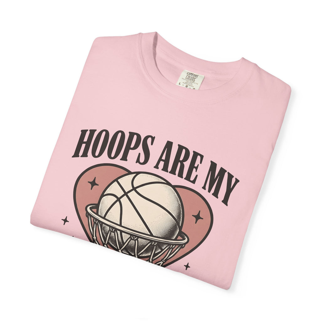 Basketball Net Shirt Sports Ball Game Gift Women Retro Tee Hoop T-Shirt Athlete Fan Basketball Graphic Hand Drawn Heart Shape Tshirt
