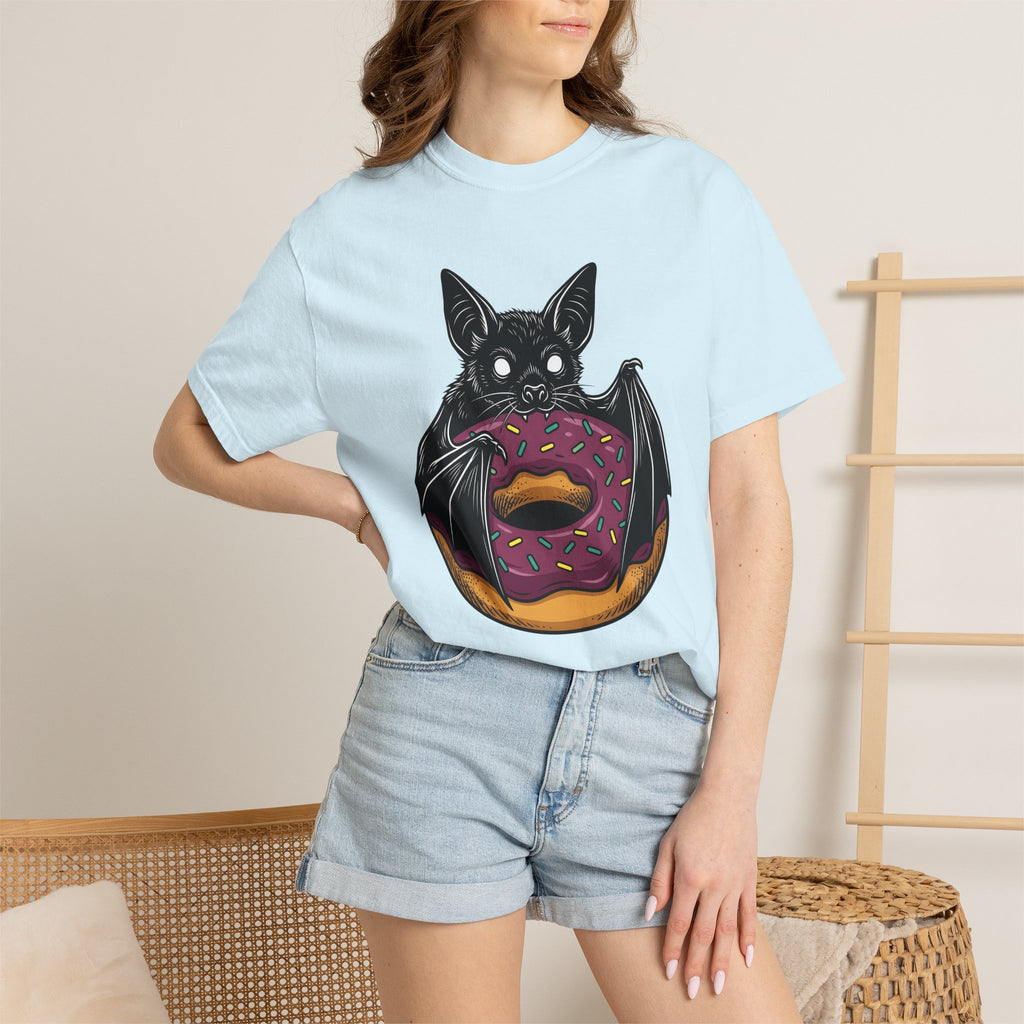 Bat Pastry Shirt Desserts Wildlife Gift Women Modern Tee Croissant T-Shirt Dessert Fan Retro Tshirt Animal Graphic Vintage Confetti Tshirt