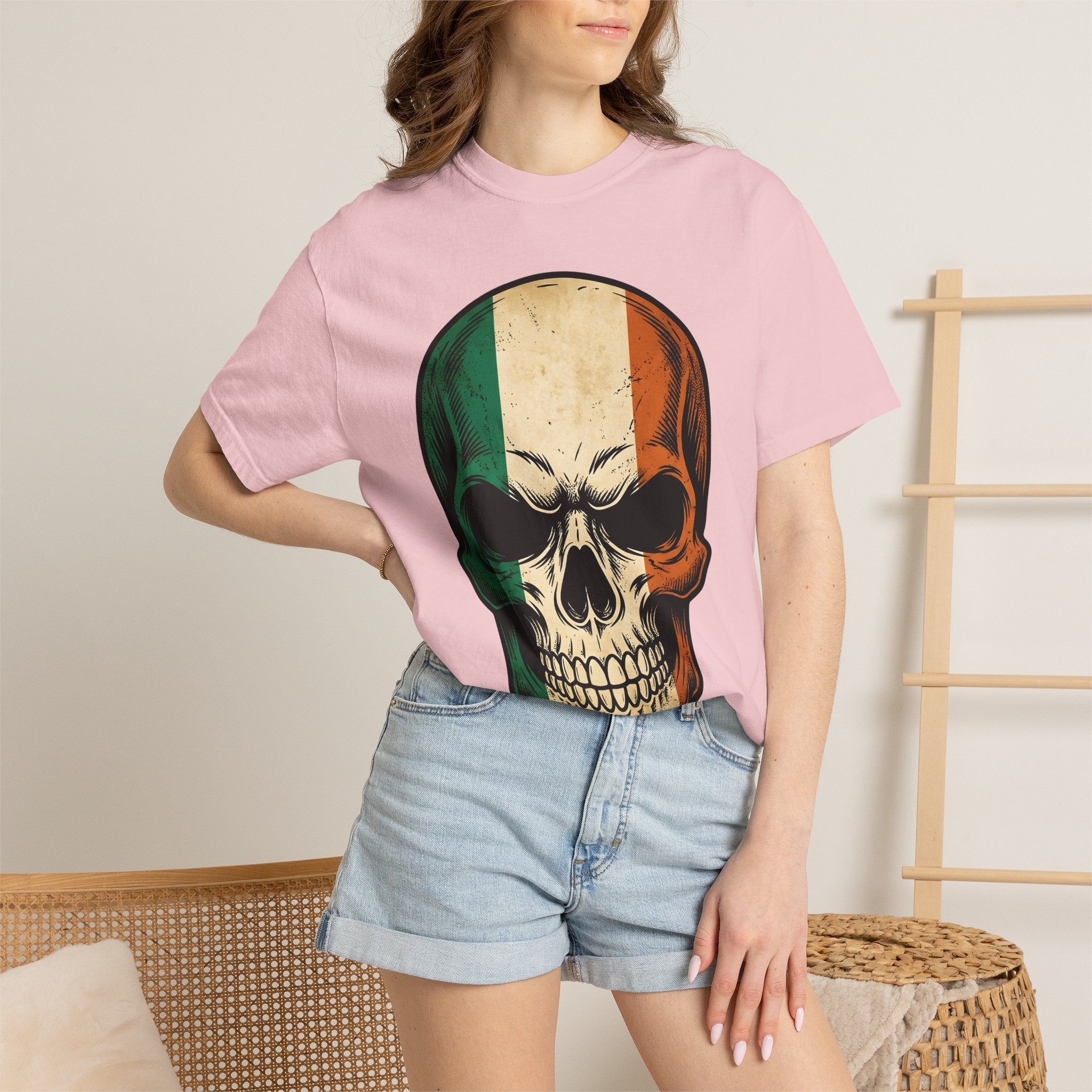 Skull Illustration Shirt St Patrick's Day Gaelic Gift Women Cartoon Tee Skull T-Shirt Irish Fan Cartoonish Tshirt Celtic Graphic Line Art