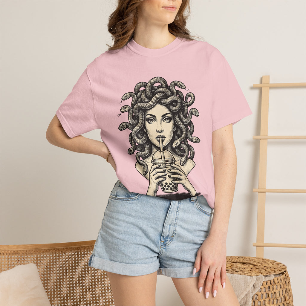 Medusa Boba Tea Shirt Drinks Mythology Gift Women Tattoo Tee Boba T-Shirt Beverage Fan Ink Tshirt Mythological Graphic Vintage Snakes Tshirt