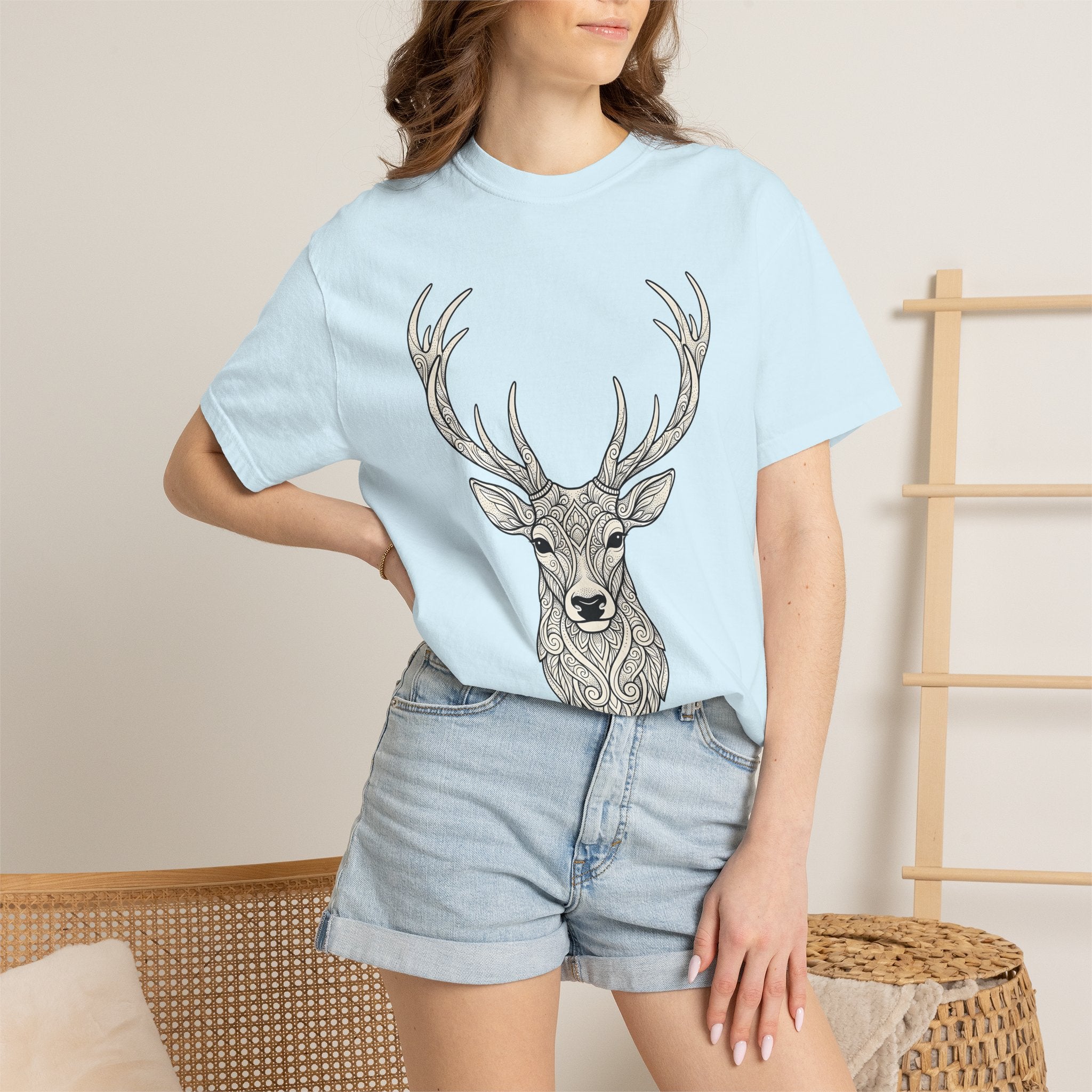 Deer Head Shirt Boho Chic Wildlife Gift Women Floral Tee Buck T-Shirt Bohemian Fan Botanical Tshirt Animal Graphic Sketch Horns Tshirt