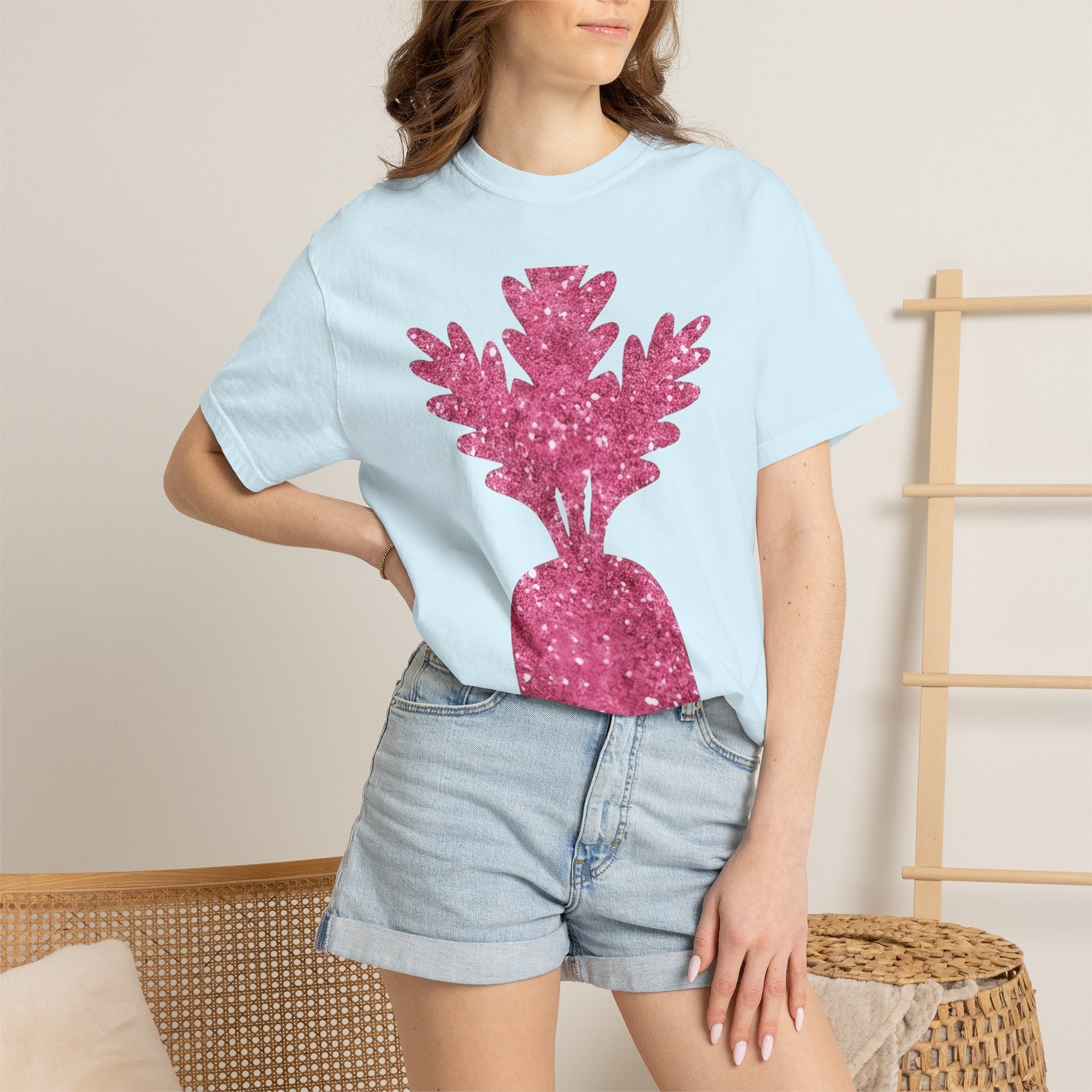 Shiny Carrot Shirt Easter Flowers Gift Women Glitter Tee Carrot T-Shirt Bunny Fan Orange Tshirt Floral Graphic Simple Rose Design Tshirt