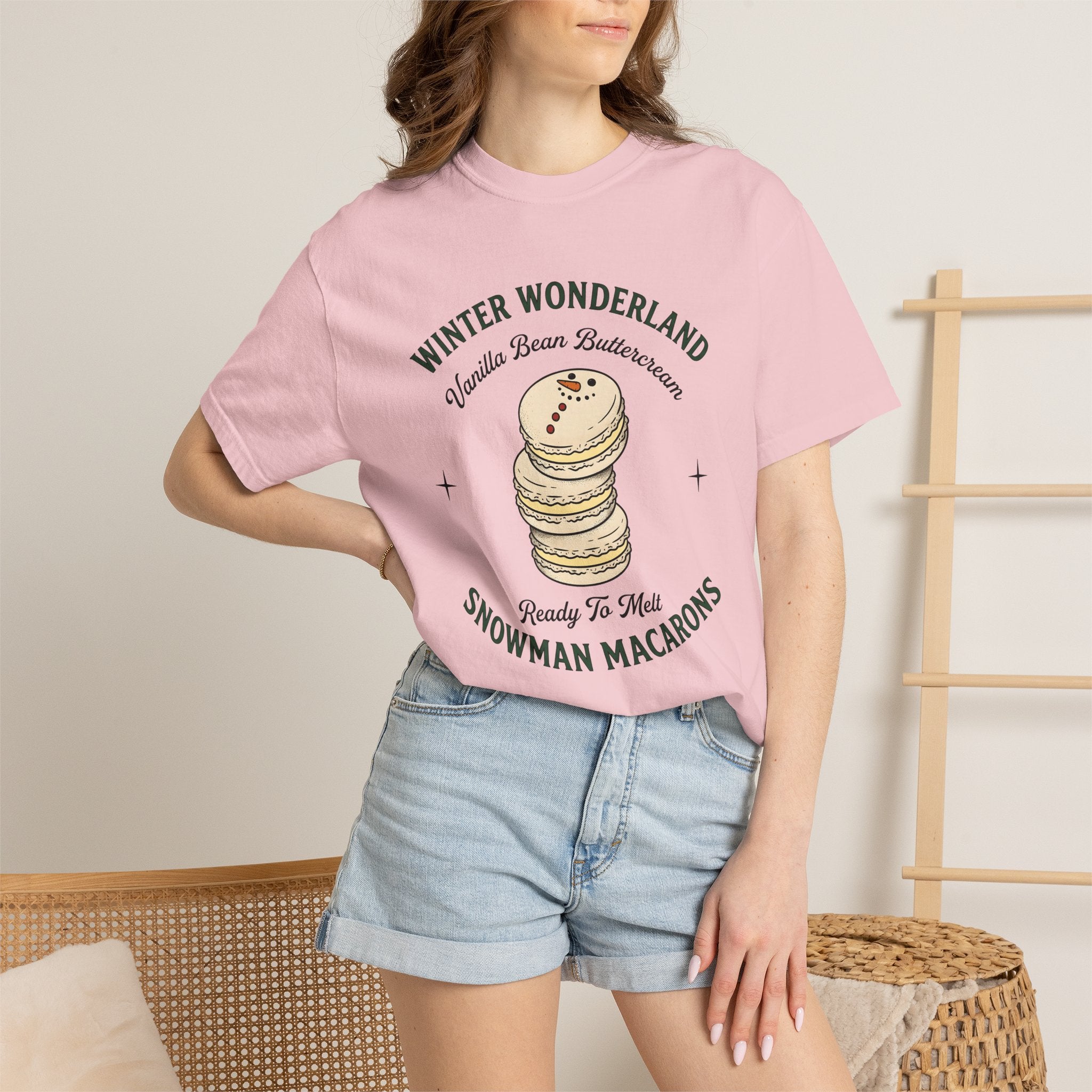 Snowman Treats Shirt Christmas Pastries Gift Women Line Art Tee Frosting T-Shirt Christmas Fan Minimalist Tshirt Bakery Graphic Classic
