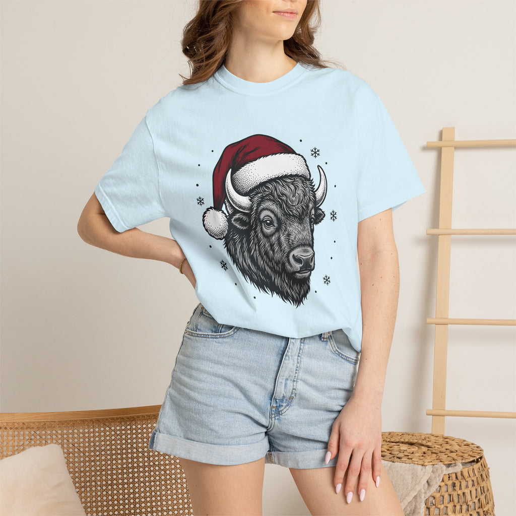 Bison Santa Hat Shirt Christmas Animal Gift Women Hand Drawn Tee Buffalo T-Shirt Xmas Fan Bison Graphic Vintage Snowflakes Tshirt