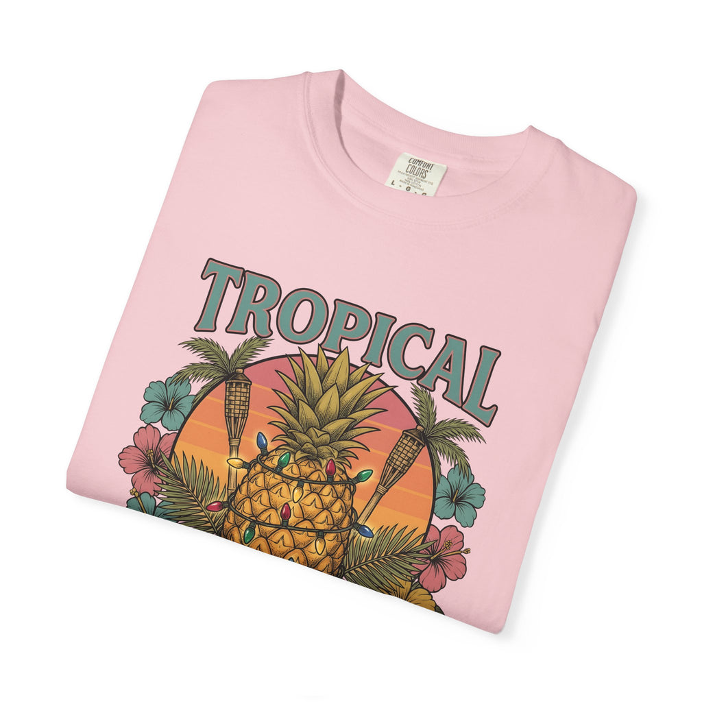 Pineapple Shirt Christmas Travel Gift Women Vintage Tee Ananas T-Shirt Xmas Fan Retro Illustration Retro Fairy Lights Tshirt