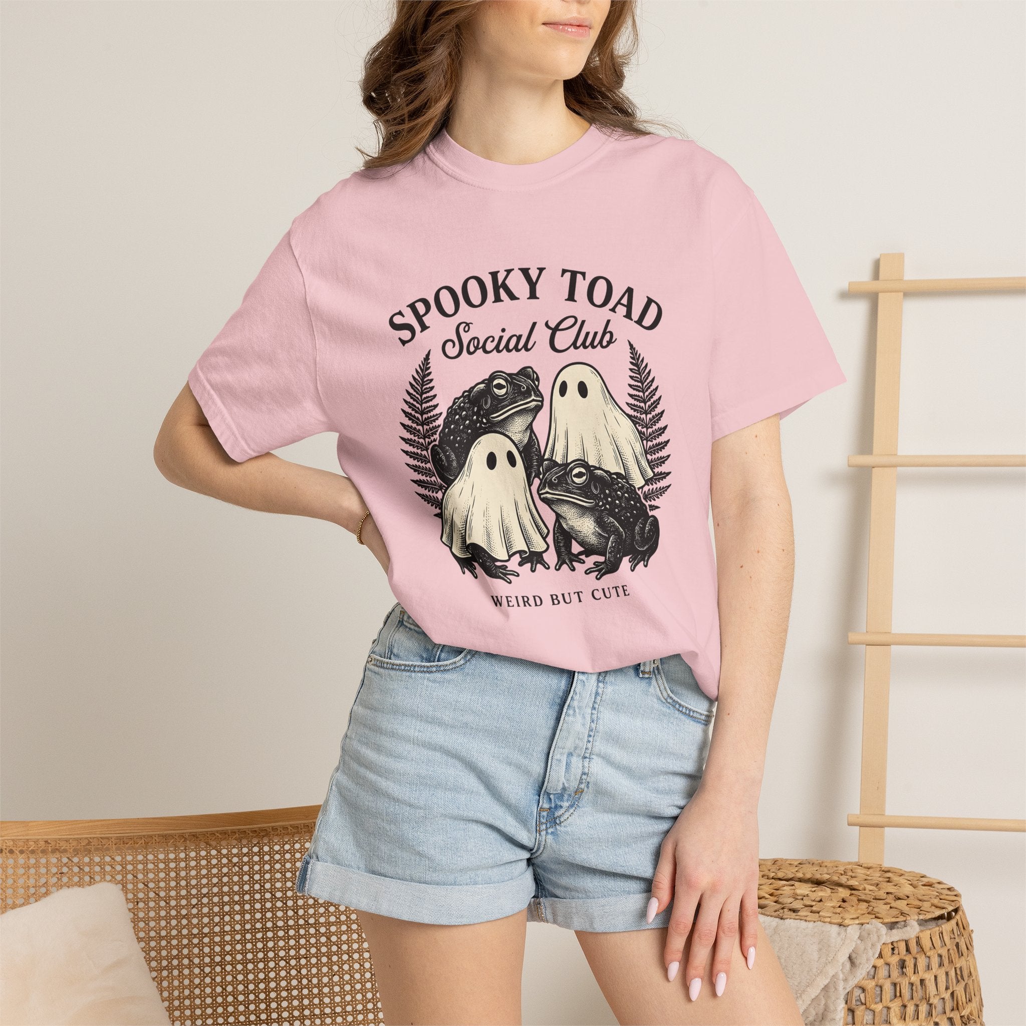 Ghost Toads Shirt Halloween Animals Gift Women Vintage Tee Toad T-Shirt Horror Fan Retro Tshirt Wildlife Graphic Hand Drawn Fern Tshirt